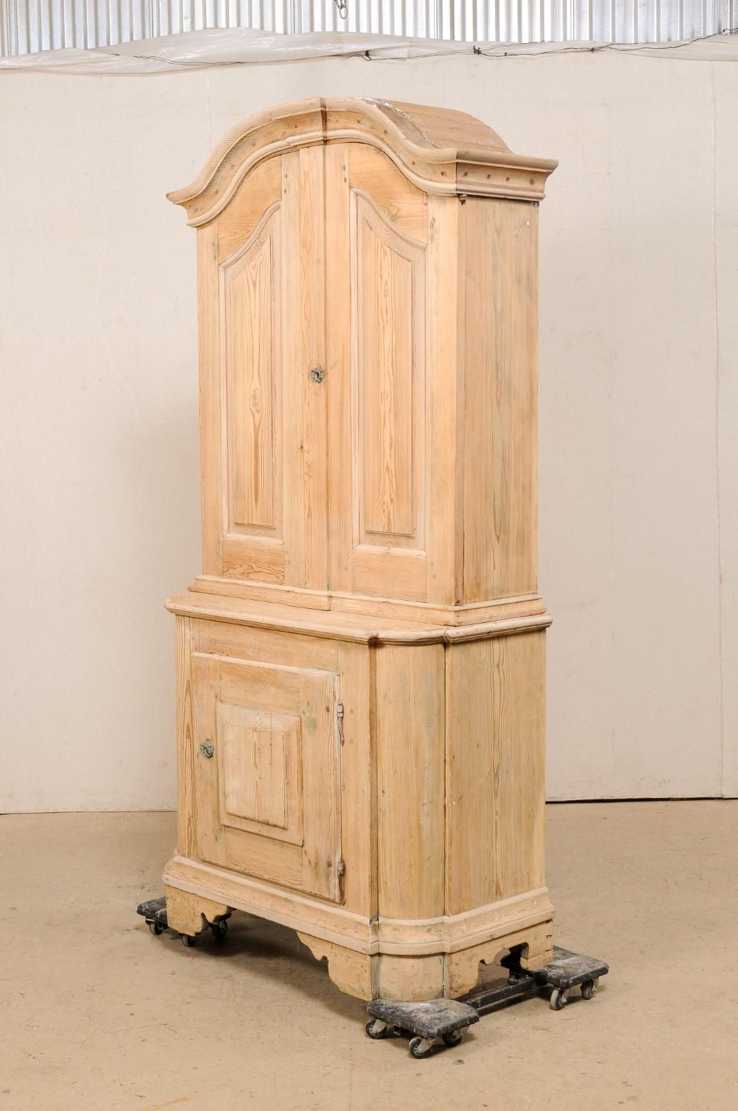 18th Century Swedish Period Rococo Pediment Cornice Wooden Cupboard Cabinet For Sale 5