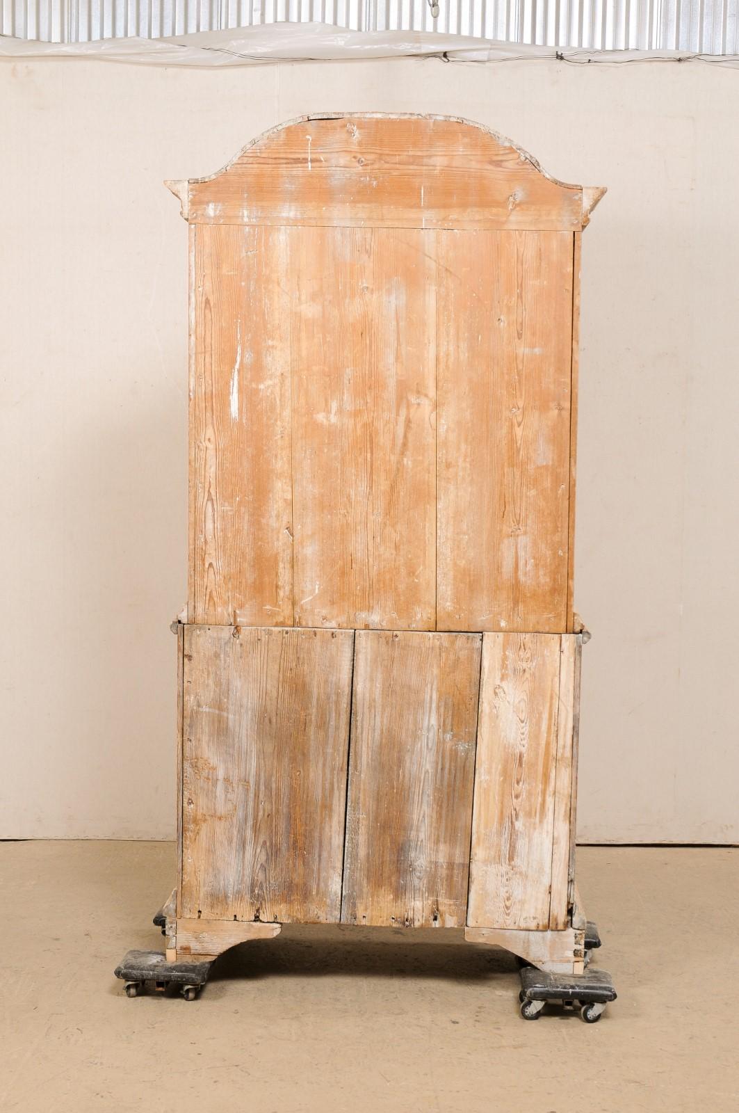 18th Century Swedish Period Rococo Pediment Cornice Wooden Cupboard Cabinet For Sale 2