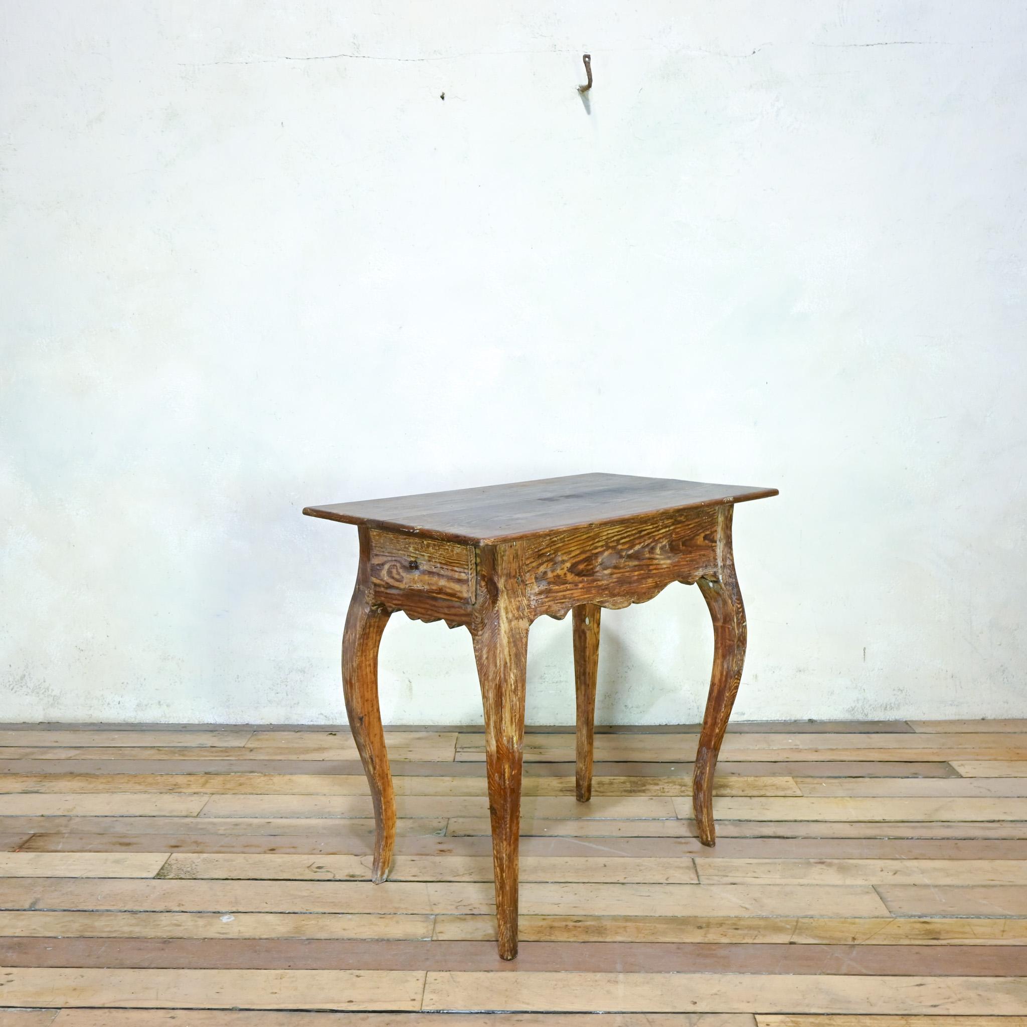 An 18th Century Swedish Rococo Painted Side Table / Desk For Sale 5