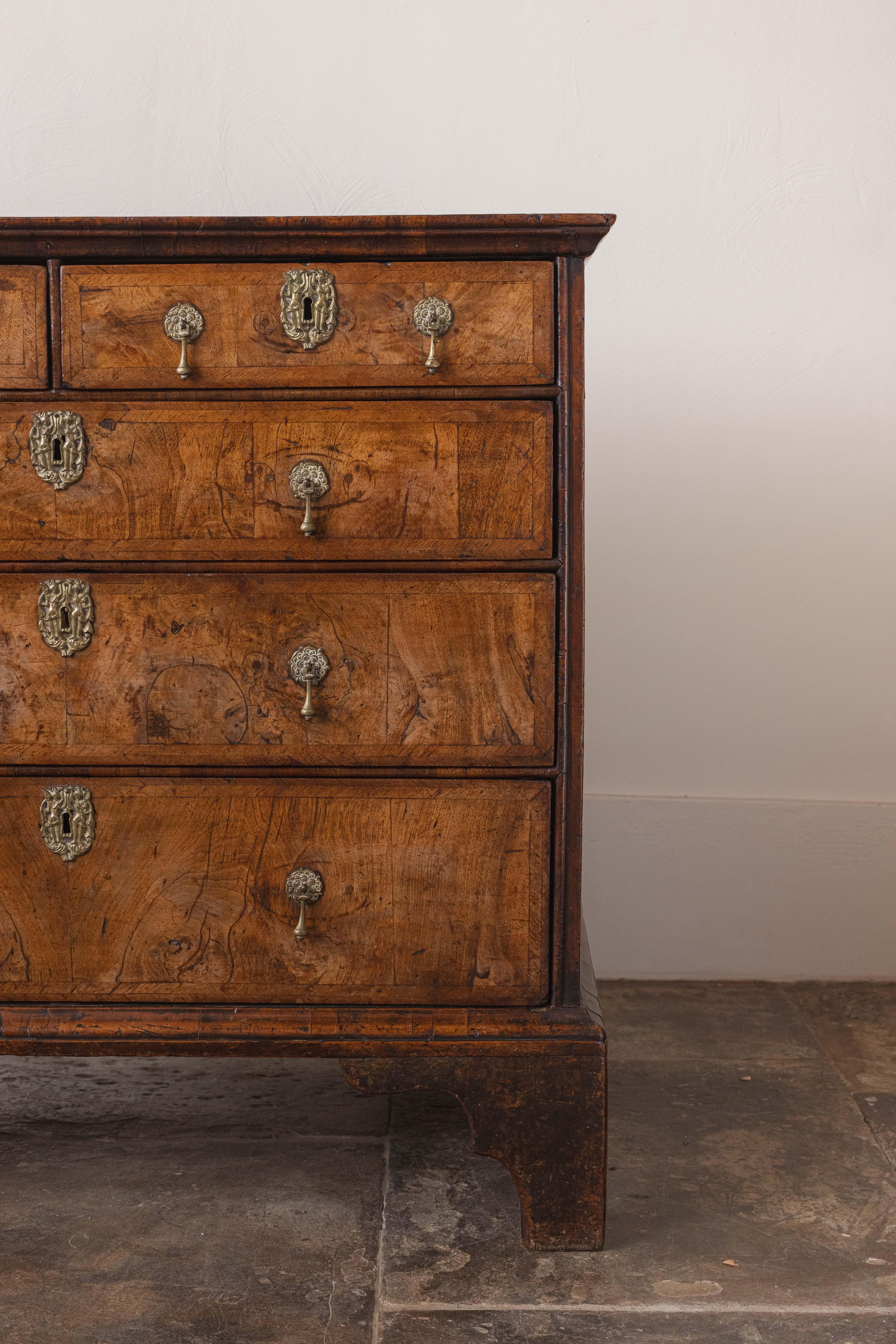 George I An 18th Century Walnut Chest of Drawers For Sale