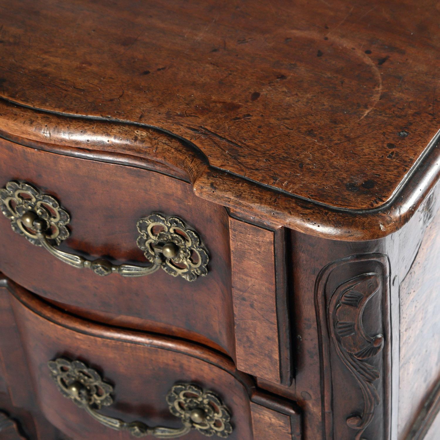 An 18th Century Walnut Commode For Sale 9