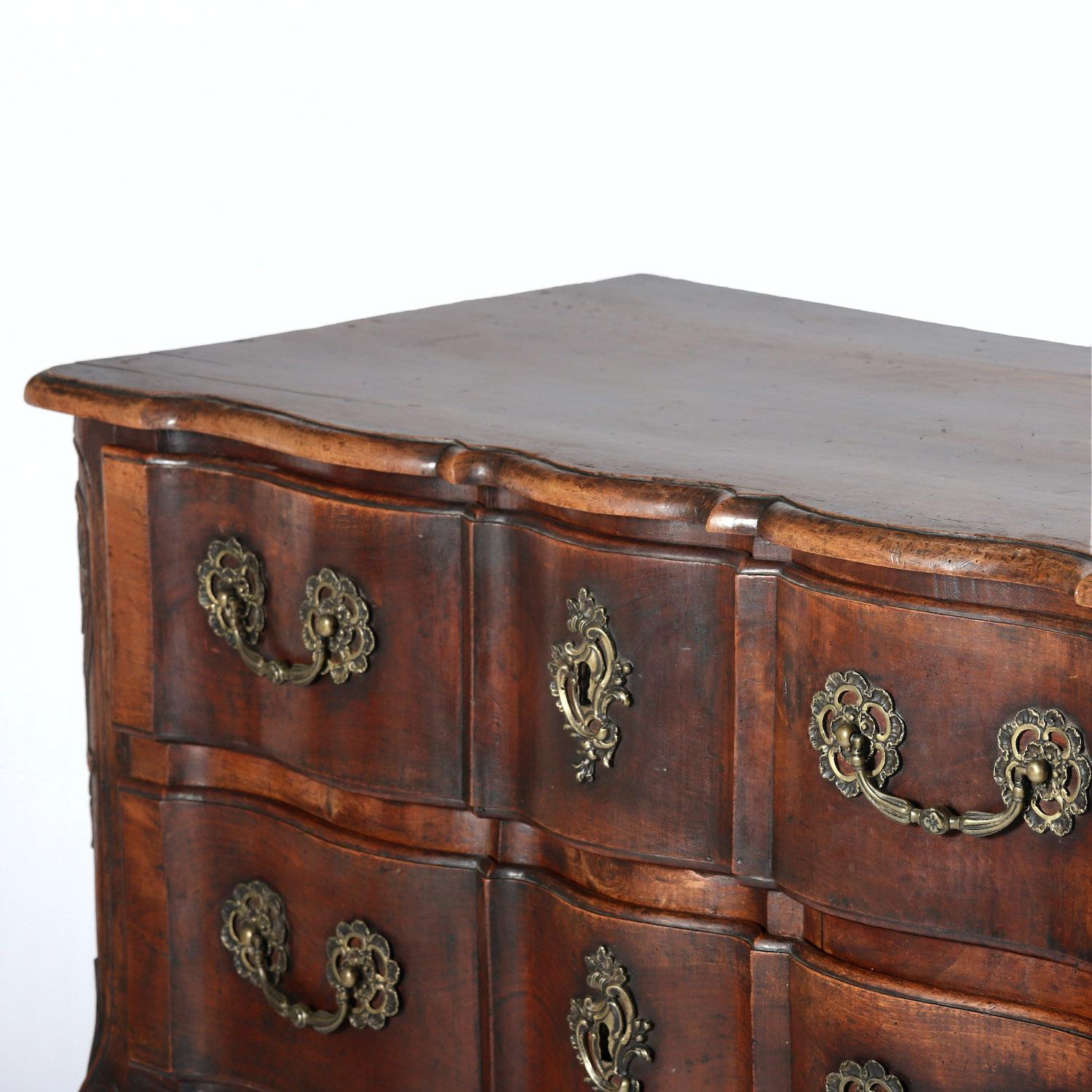 An 18th Century Walnut Commode For Sale 2