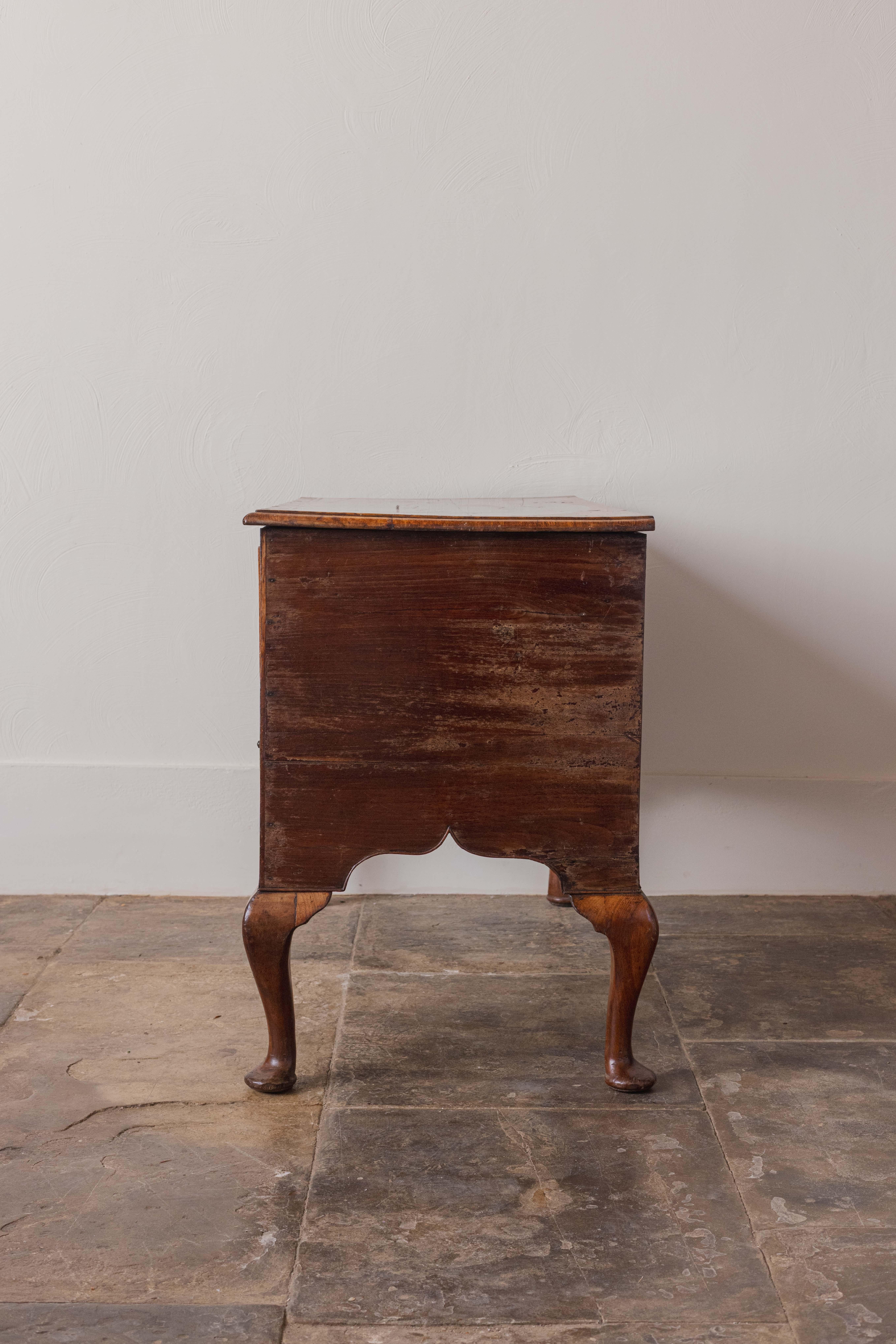 An 18th Century Walnut Lowboy For Sale 3