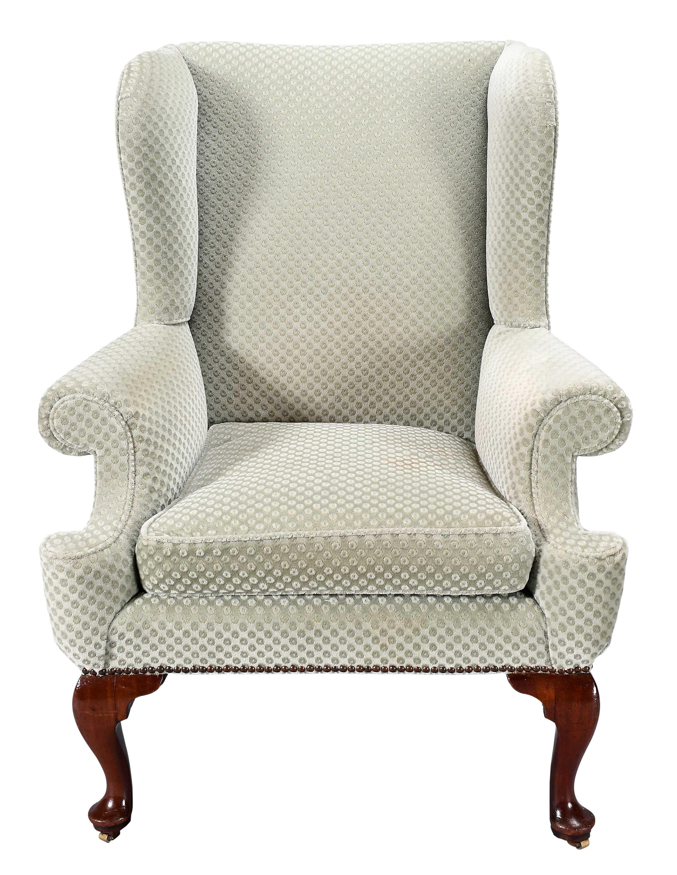 Una Silla de Ala de Nogal del Siglo XVIII en Bueno estado para la venta en Harrodsburg, KY