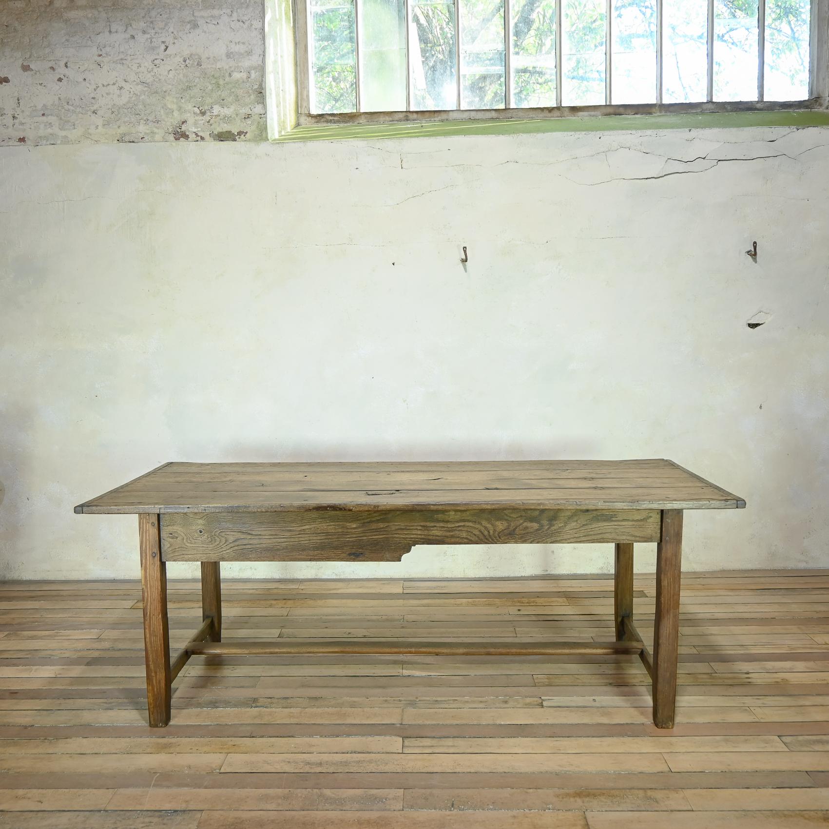 An 18th Century Welsh George III Oak Country Farmhouse Table, Refectory In Good Condition For Sale In Basingstoke, Hampshire