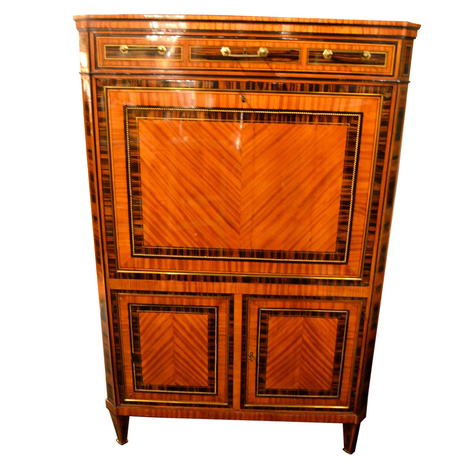 18th Century Dutch Satinwood Marquetry Secretaire a Abattant For Sale 3