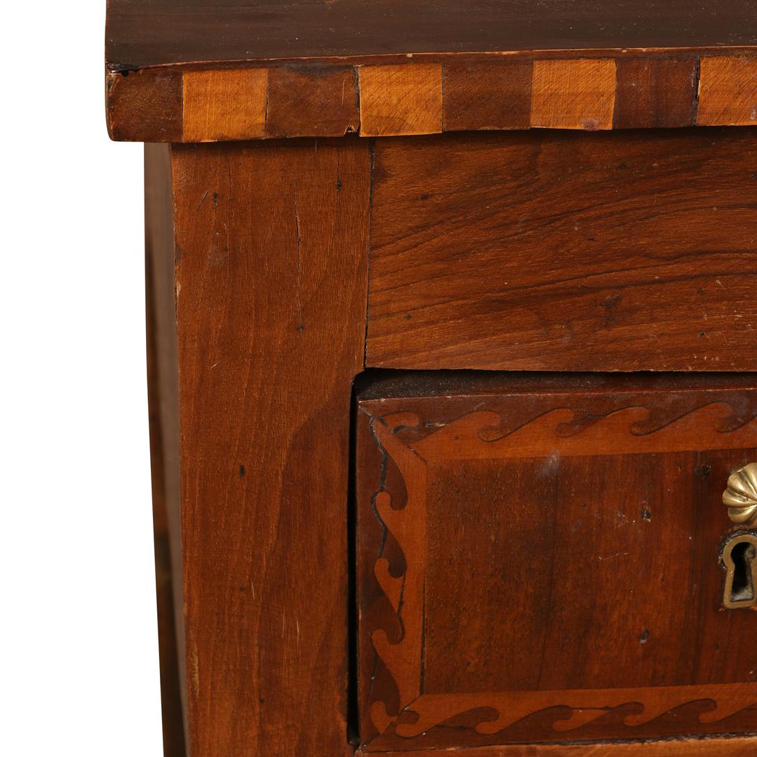 Neoclassical An 19th Century Italian Desk with Beautiful Detail For Sale