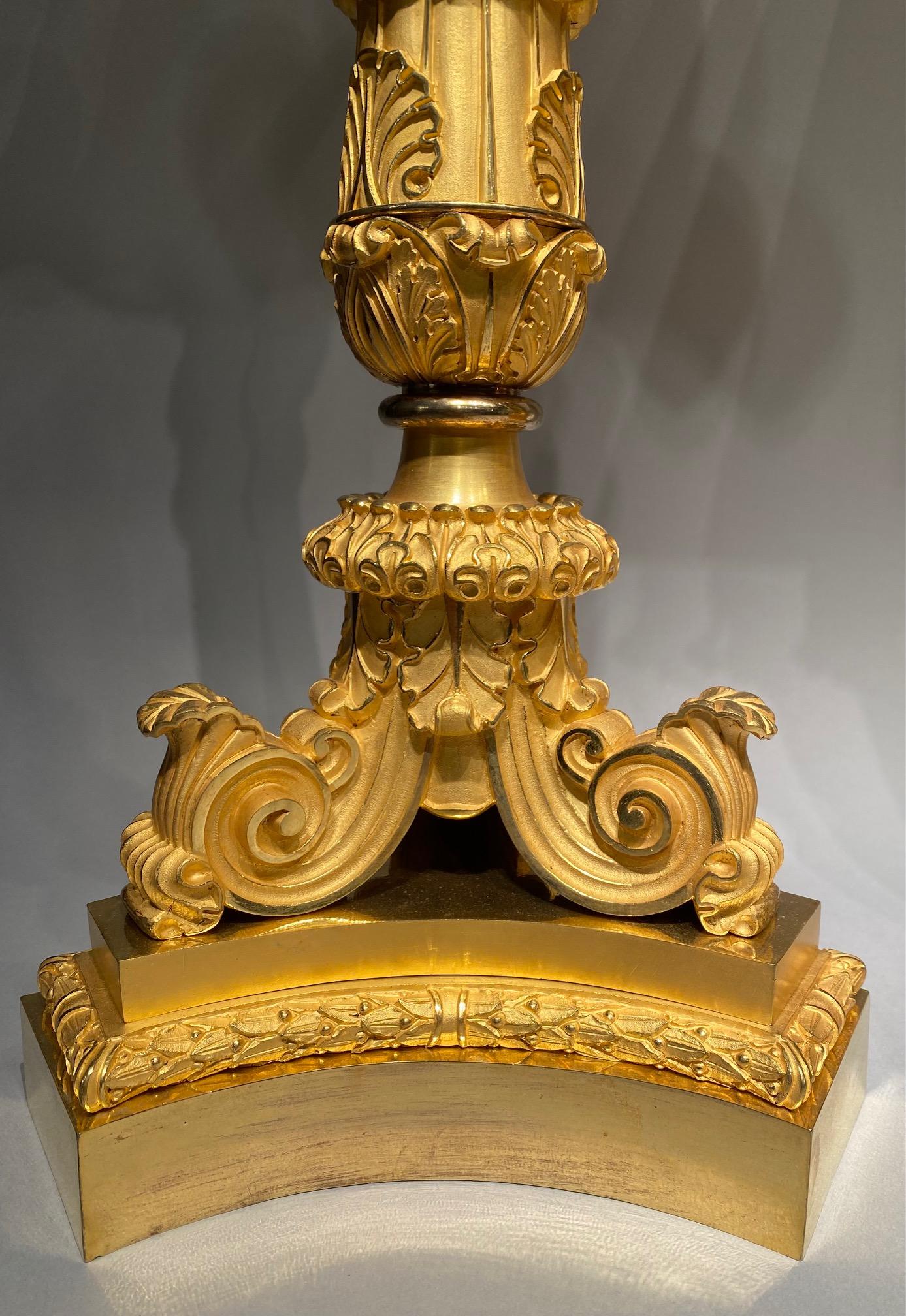 An 19th century ormolu Charles X clock garniture set. in vendita 5