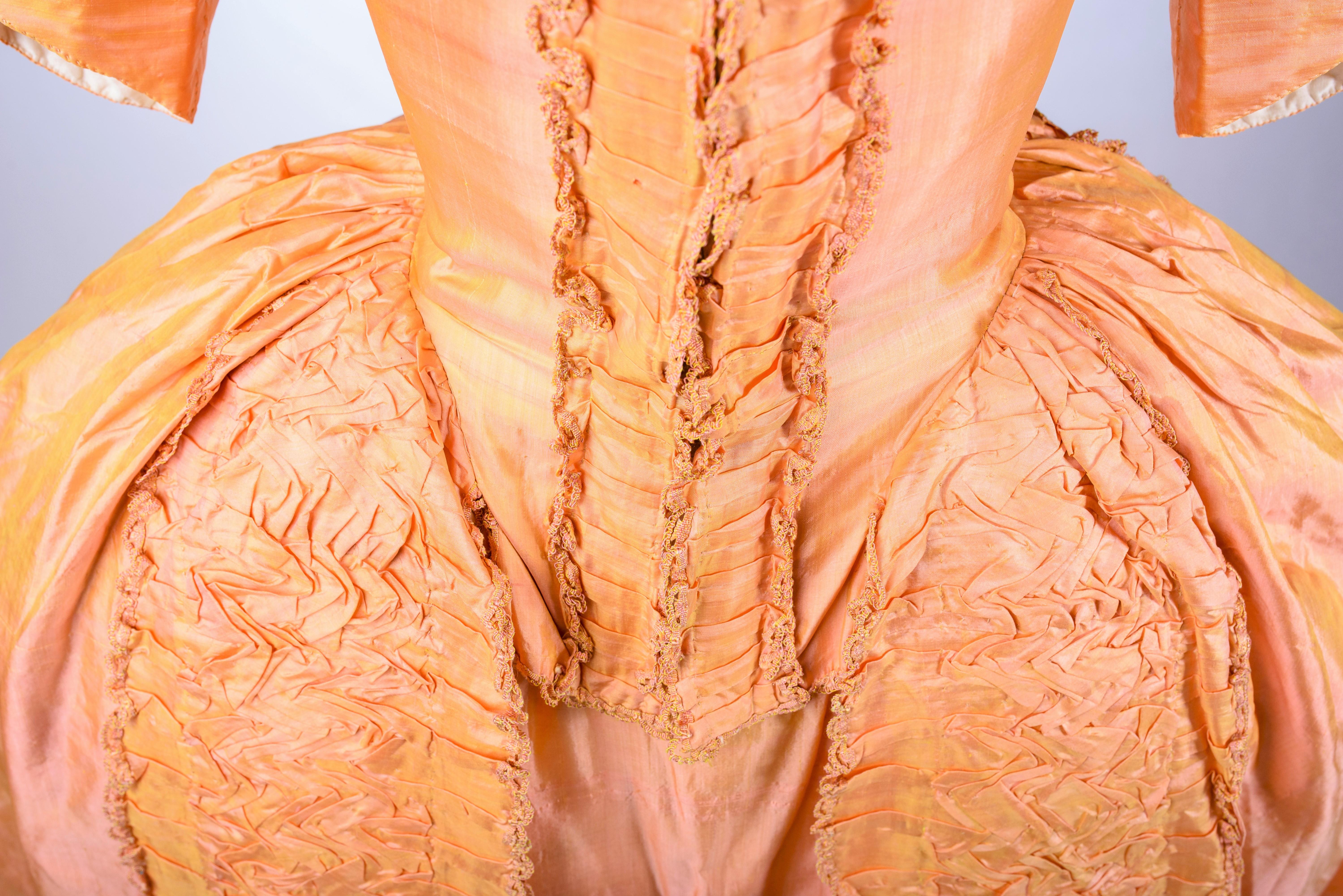 Orange An à la Française gown in changing taffeta Florence silk - French Circa 1785