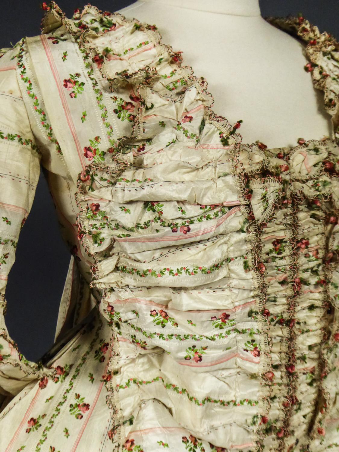 An à la française Sack Back Taffeta Silk Court Gown - France Circa 1780 For Sale 10