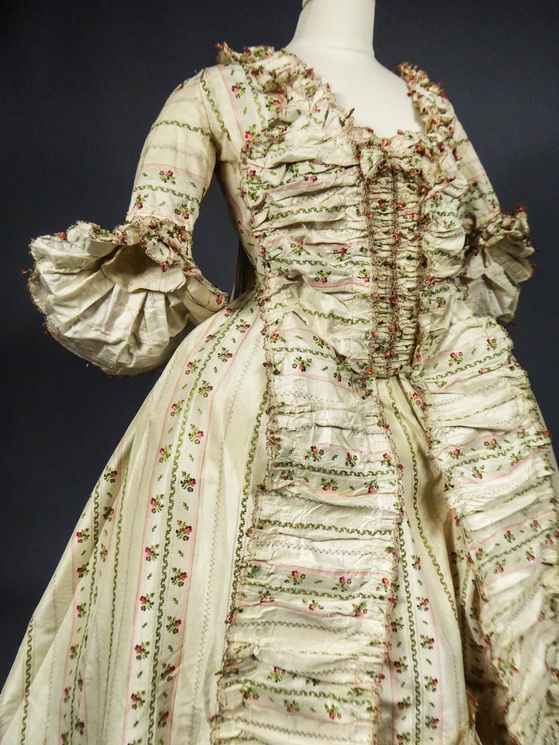 An à la française Sack Back Taffeta Silk Court Gown - France Circa 1780 For Sale 1