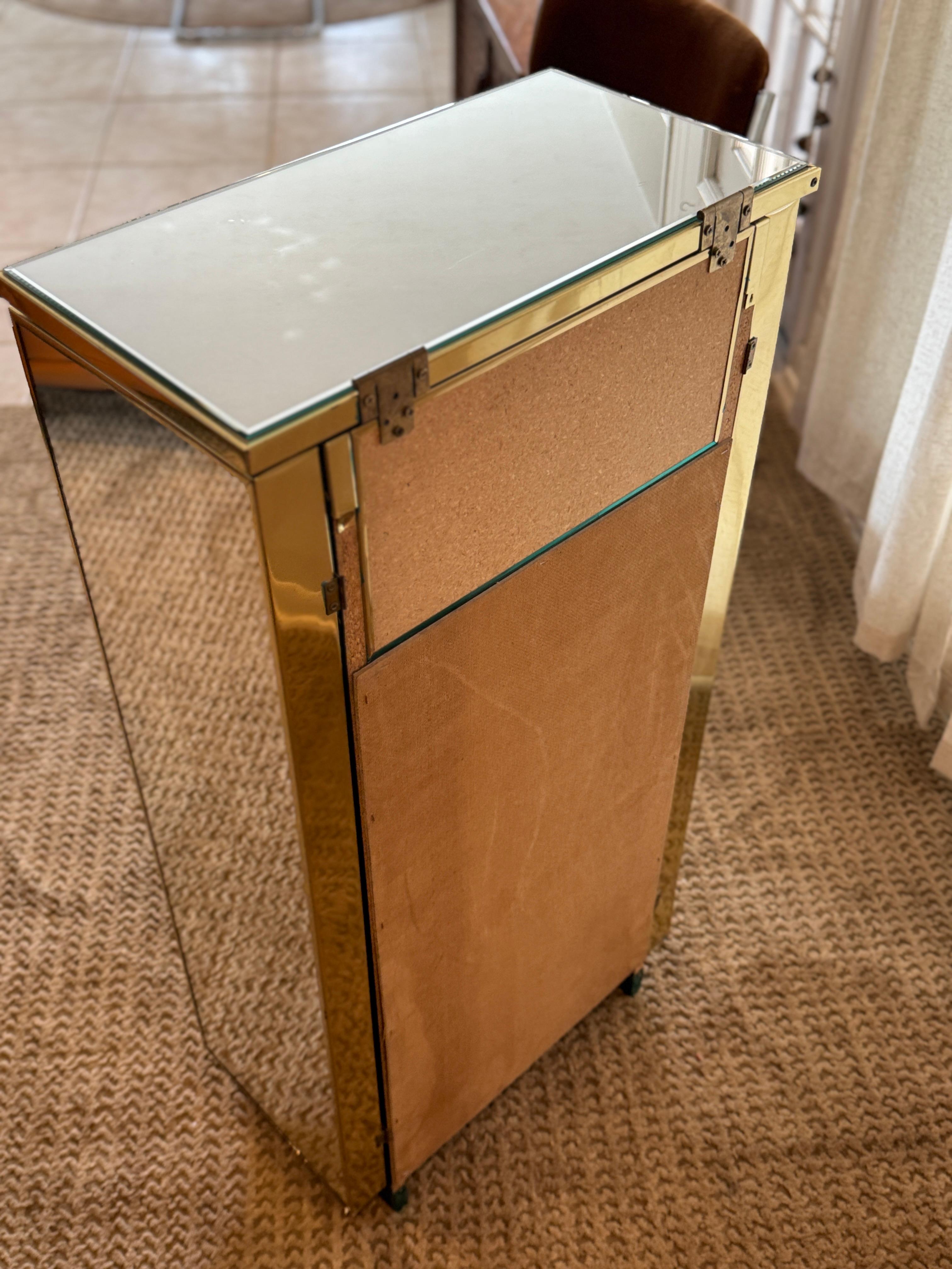 An absolutely fabulous mirrored armoire or jewelry case, circa 1970s For Sale 9