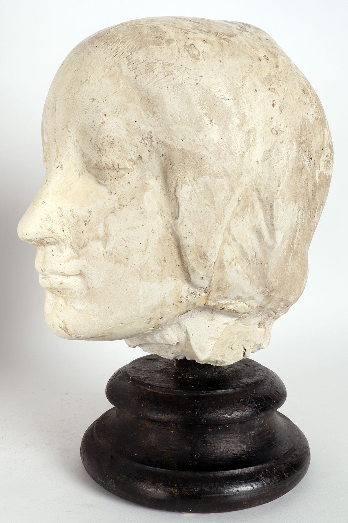 Ein akademischer Abguss, der den Kopf von Eleonora D'Aragona darstellt, Italien 1890. (Gips) im Angebot