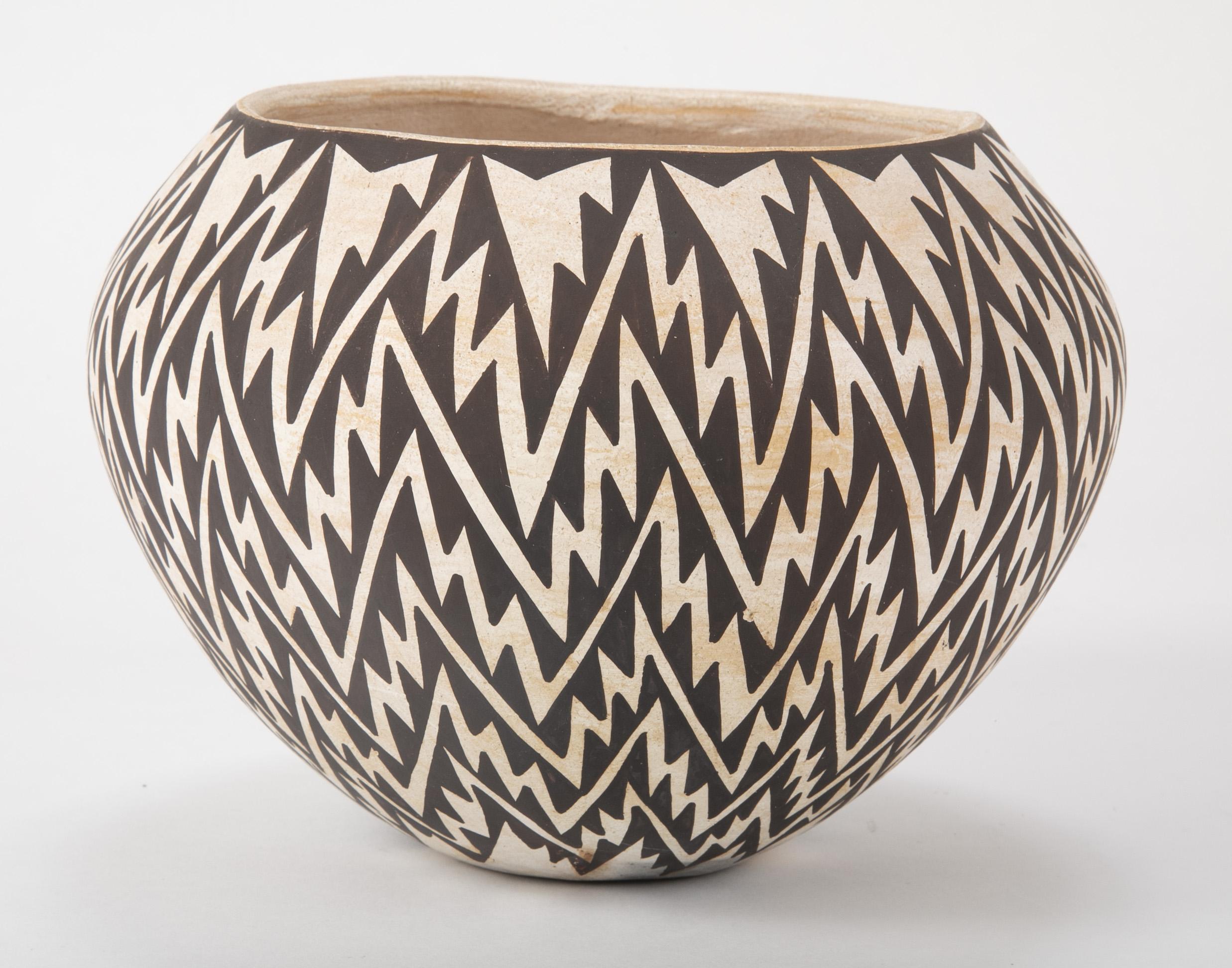 Native American Acoma Vase by Jessie Garcia with Black and White Lightning Design