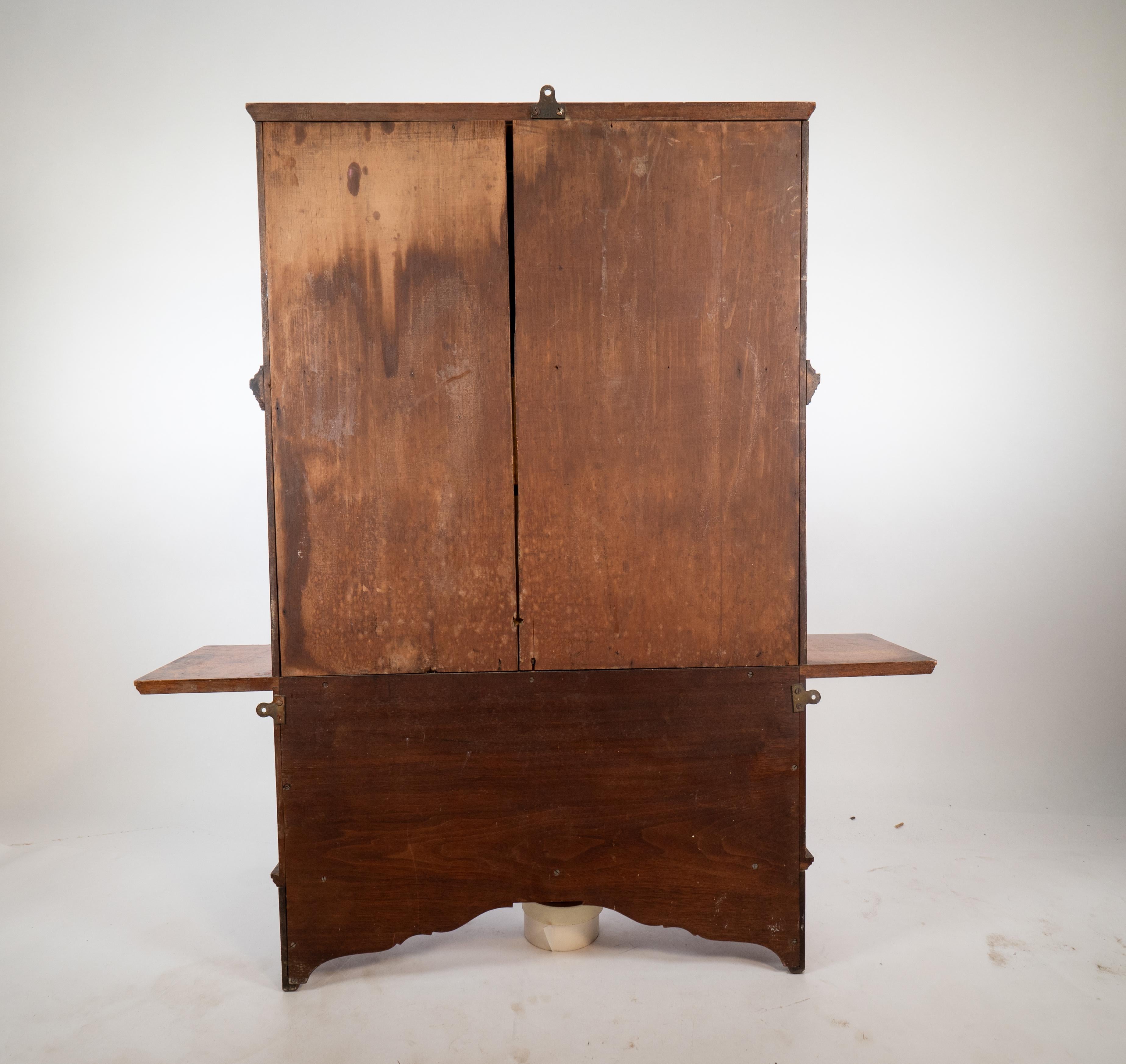E W Godwin, Edwards & Roberts attr, An Aesthetic Movement set of Walnut shelves. im Angebot 4