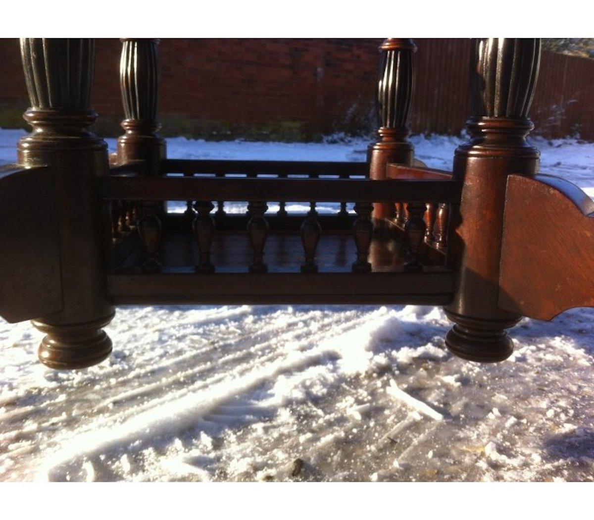 Aesthetic Movement Walnut Octagonal Centre Table with Turned and Fluted Legs For Sale 1