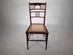 E W Godwin ou H W Batley pour Collinson & Lock Chaise d'appoint Aesthetic Movement.