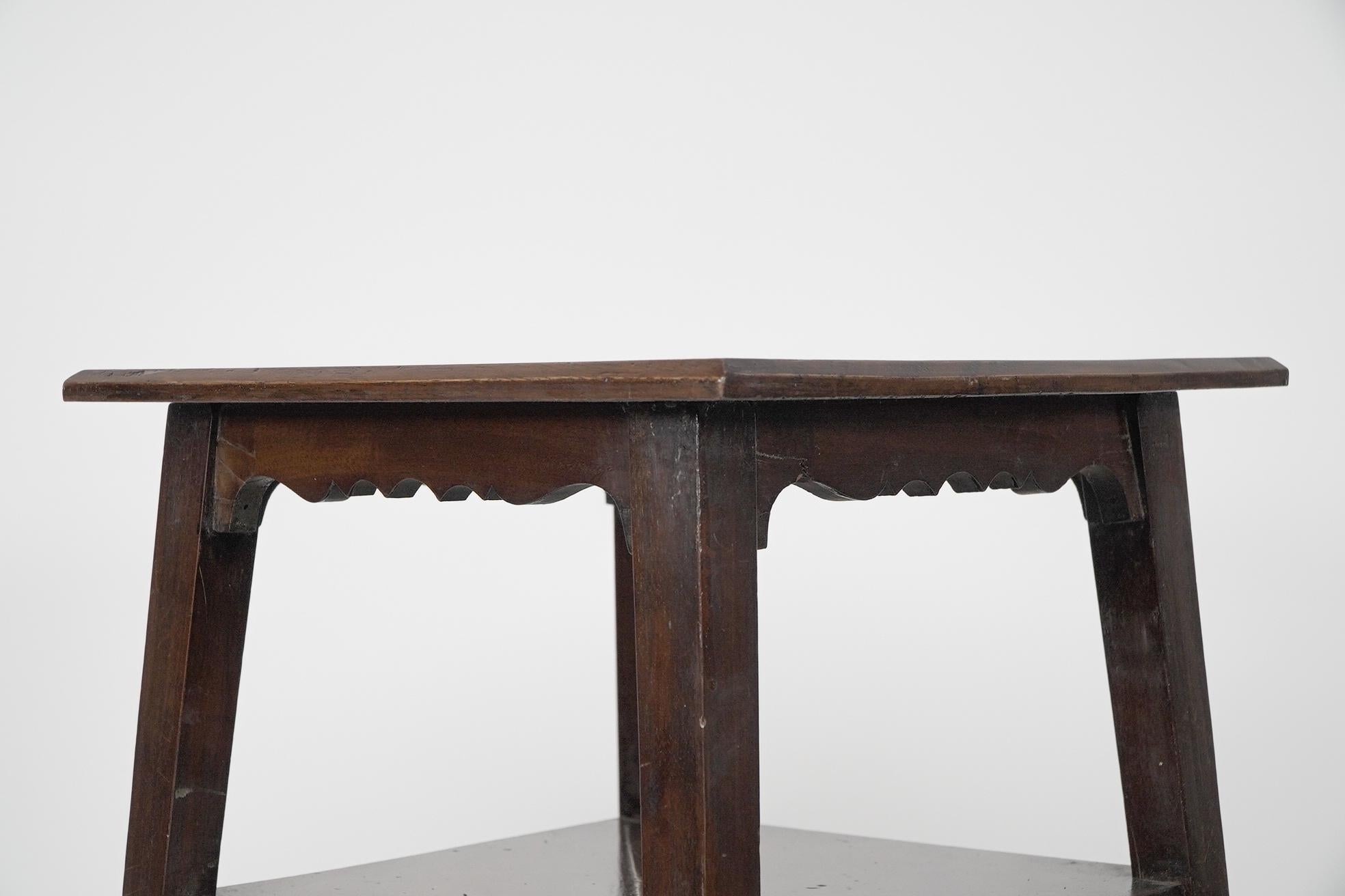 Aesthetic Movement Walnut side table wot-not-stand with half triangle shelves. For Sale 5