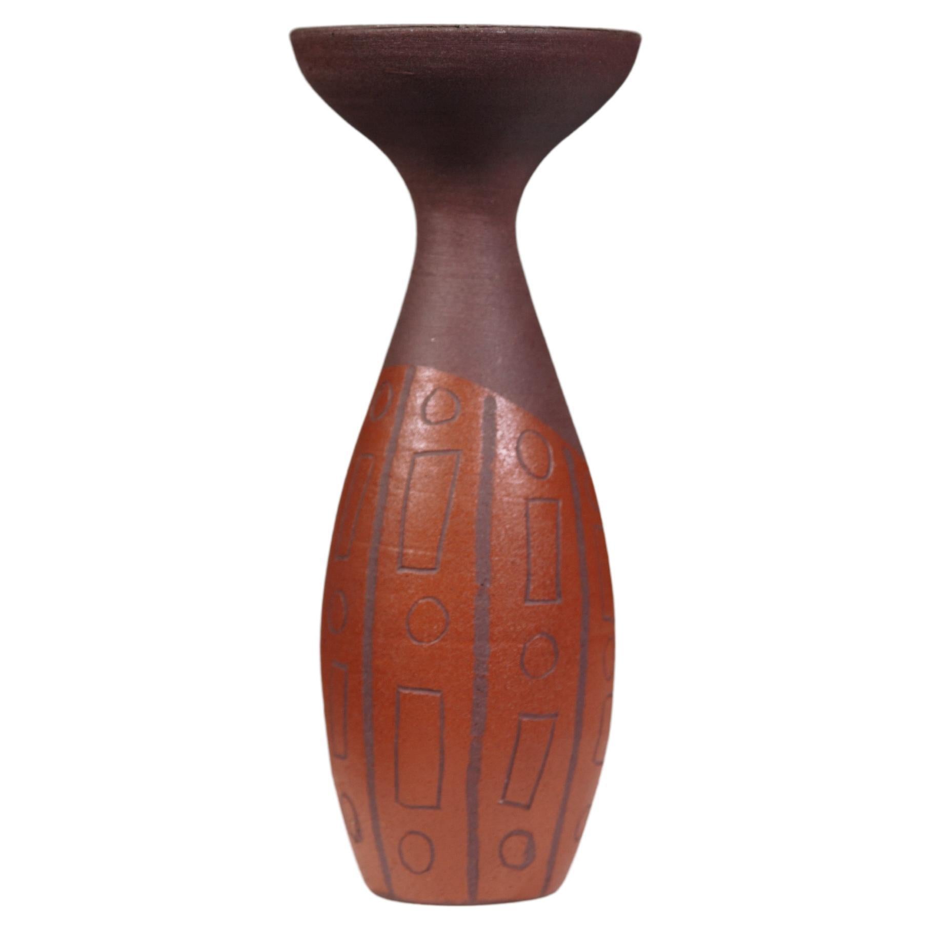 Vase africainiste d'Accolay Pottery France, années 1960
