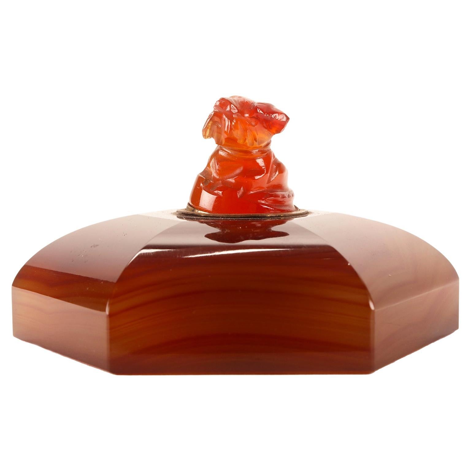 An agate table switch featuring a small terrier dog. Austria, circa 1900. For Sale