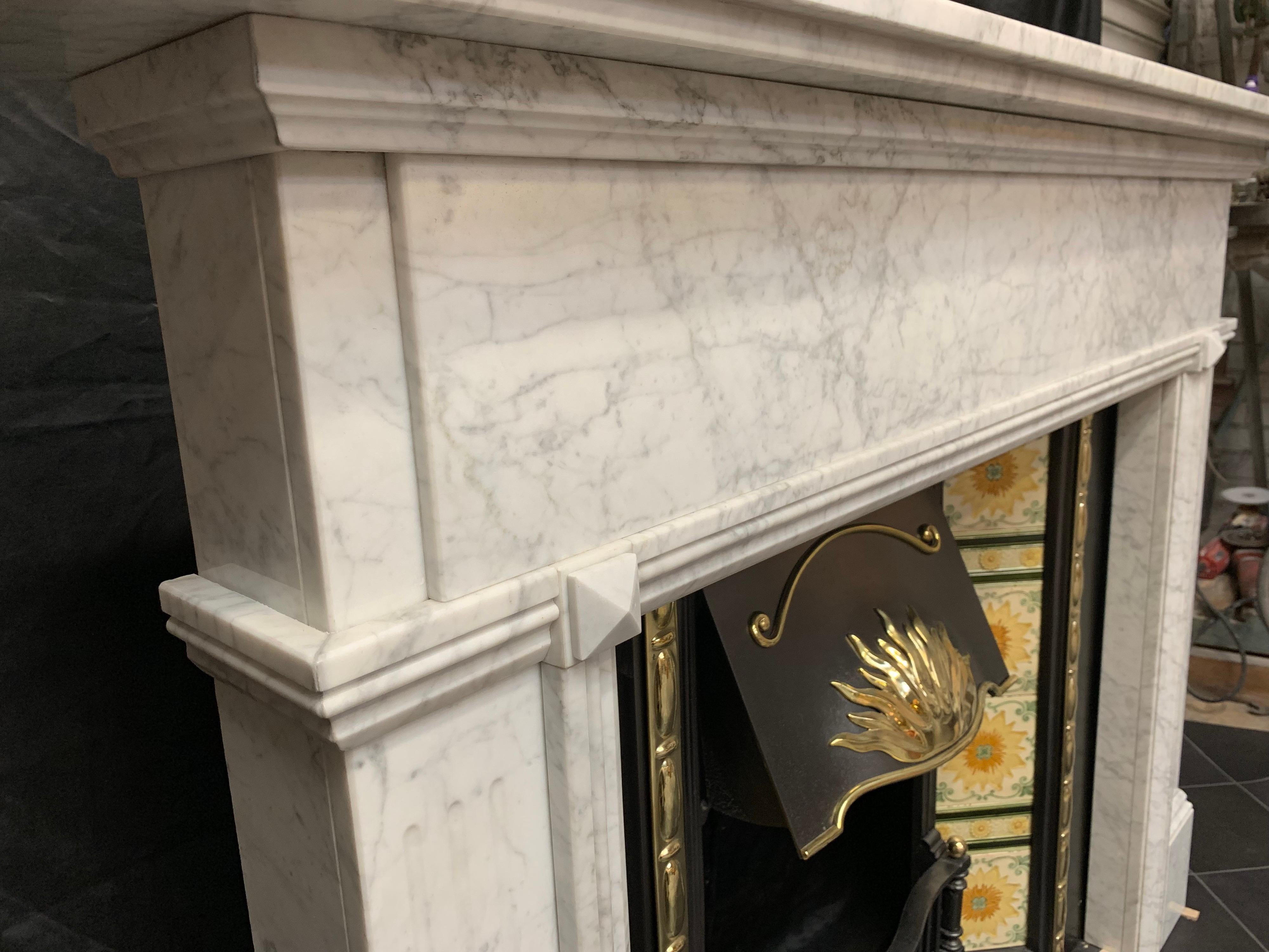 Aged Victorian Style Carved Carrara Marble Fireplace Surround For Sale 3