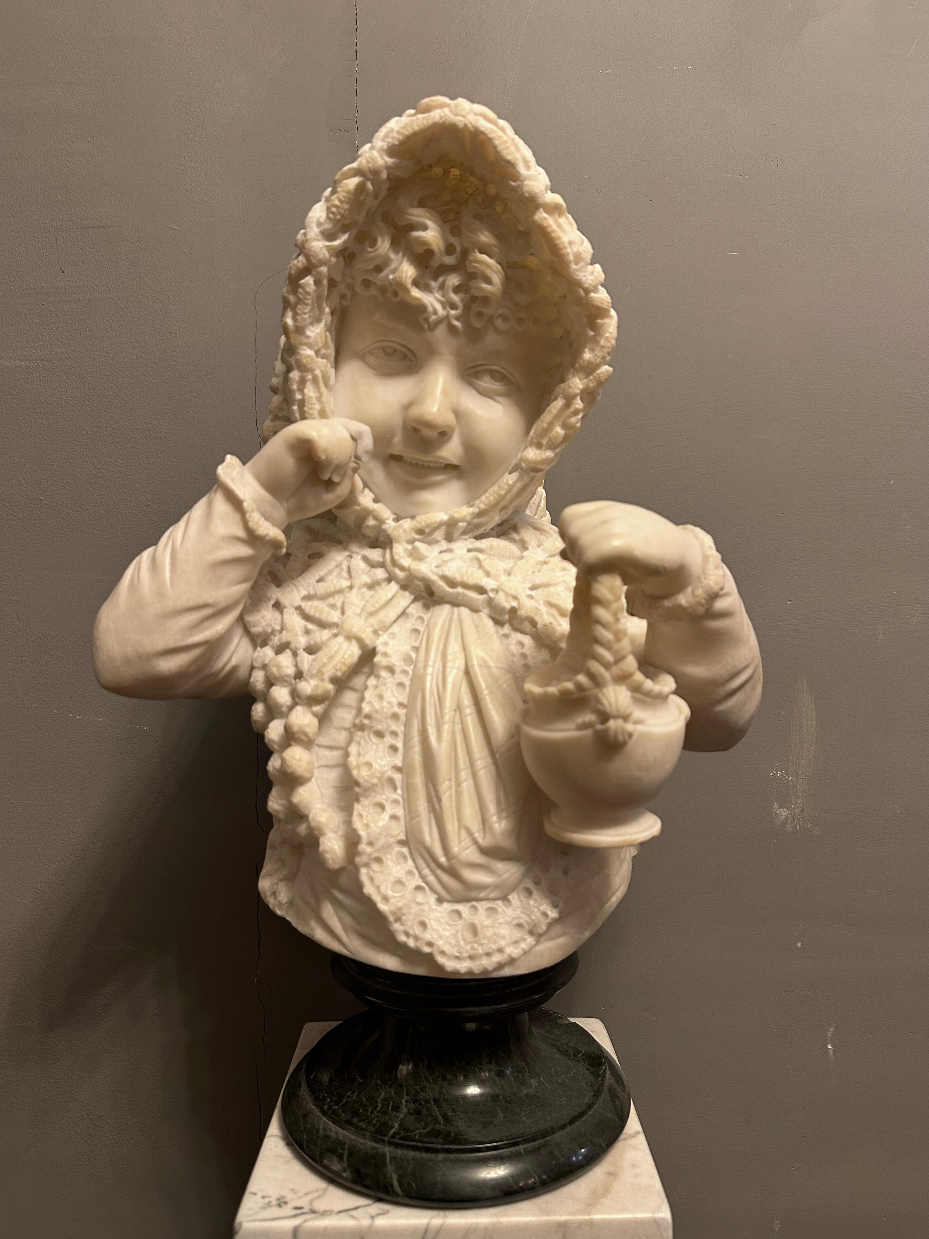 Busto in alabastro di un giovane bambino del XIX secolo in vendita 3