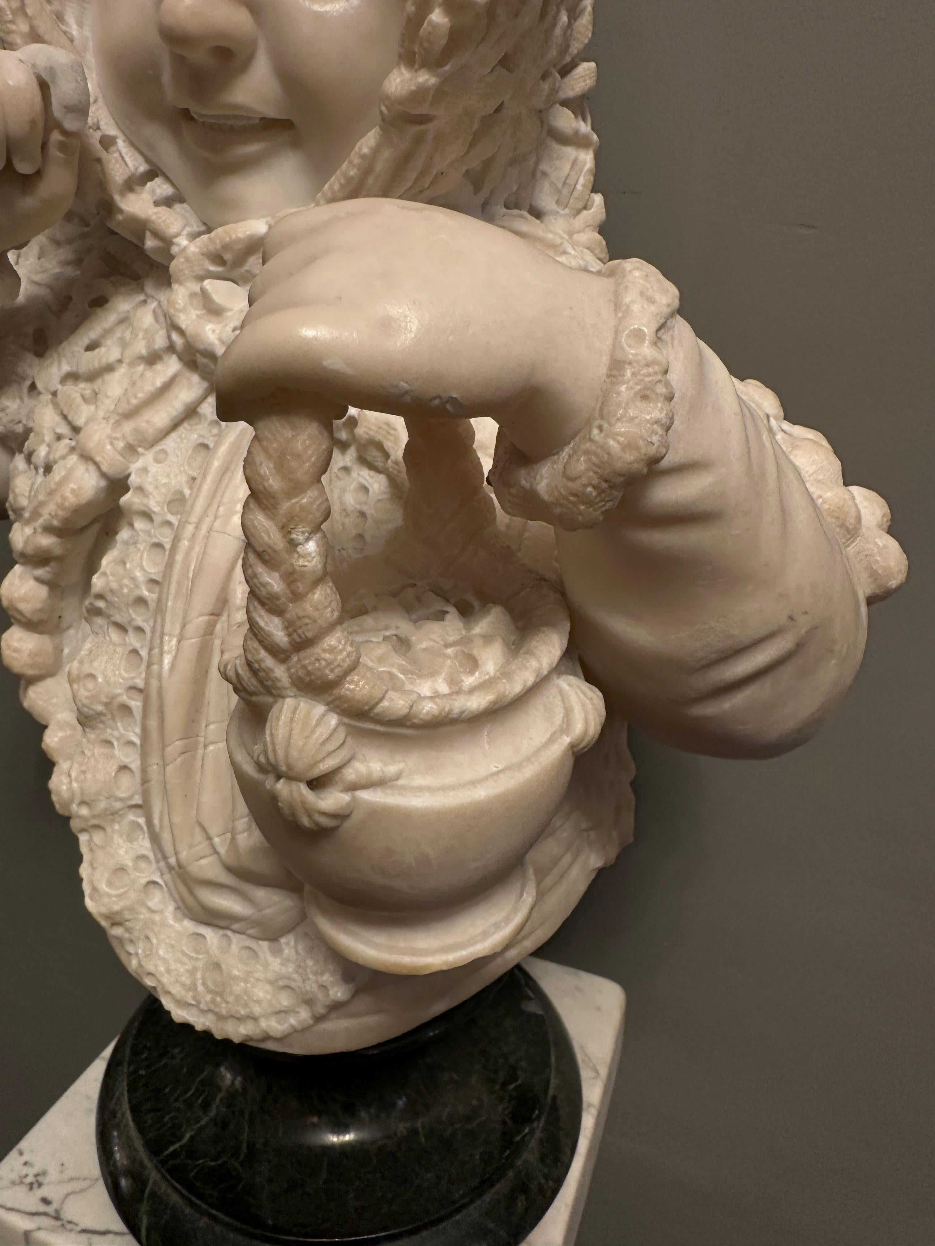 Busto in alabastro di un giovane bambino del XIX secolo in vendita 1