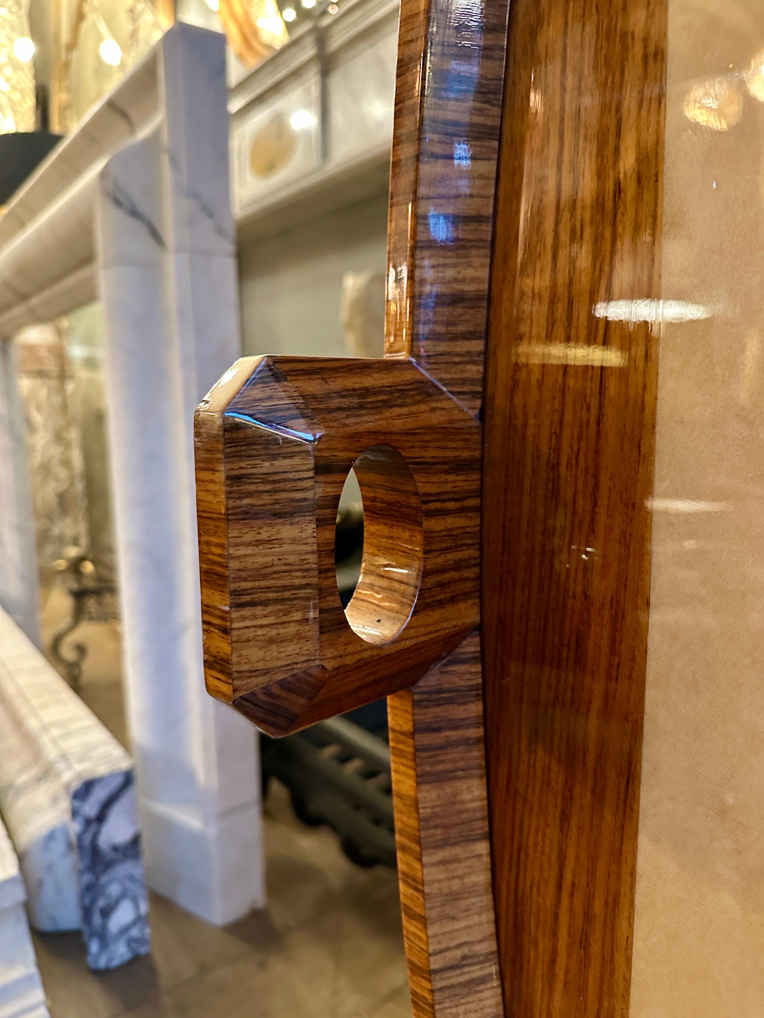 Un mueble bar en pergamino Aldo Tura Bar en seco en venta 1