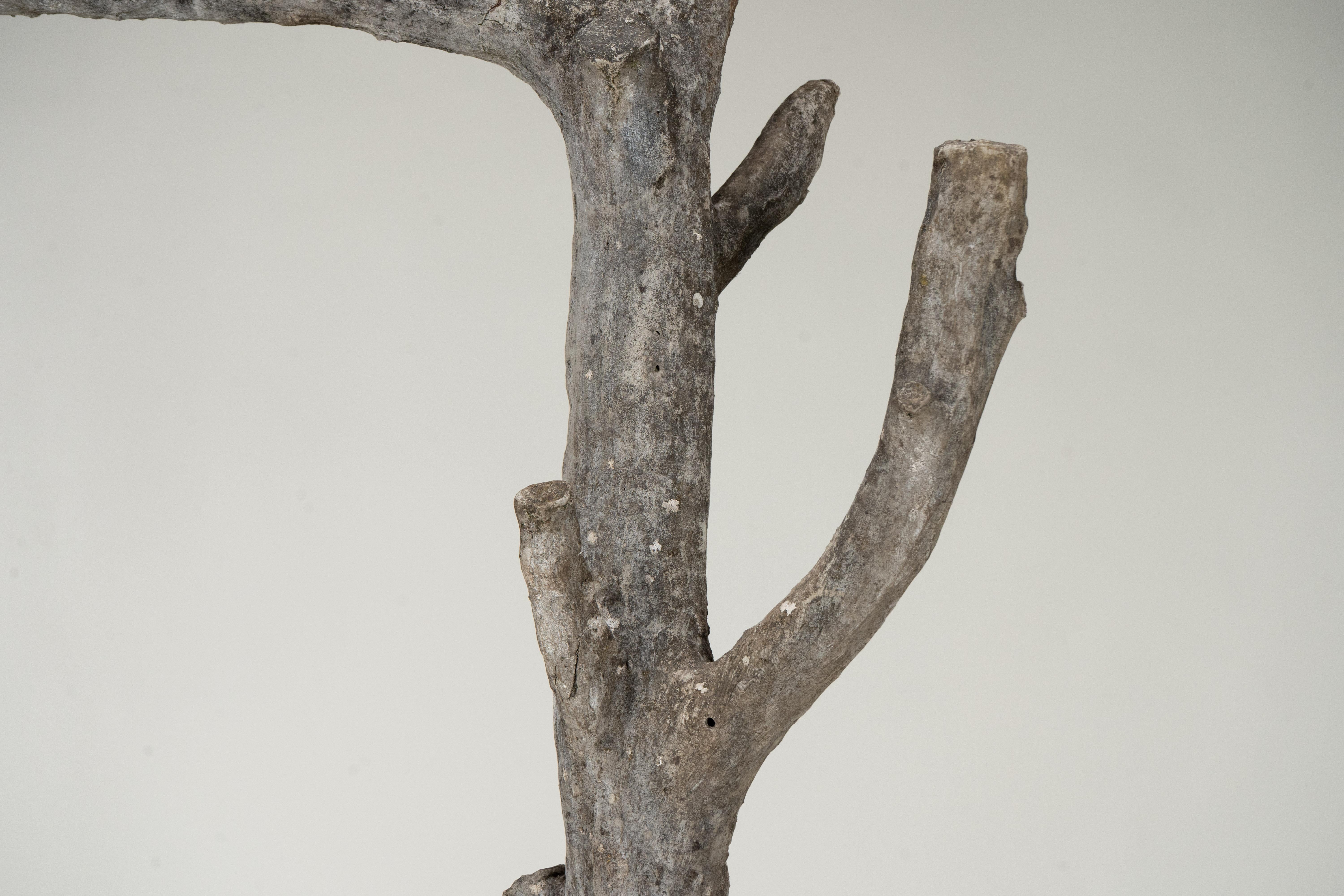 An Allegorical Sculpture of a Dog and A Crow on a Tree 1