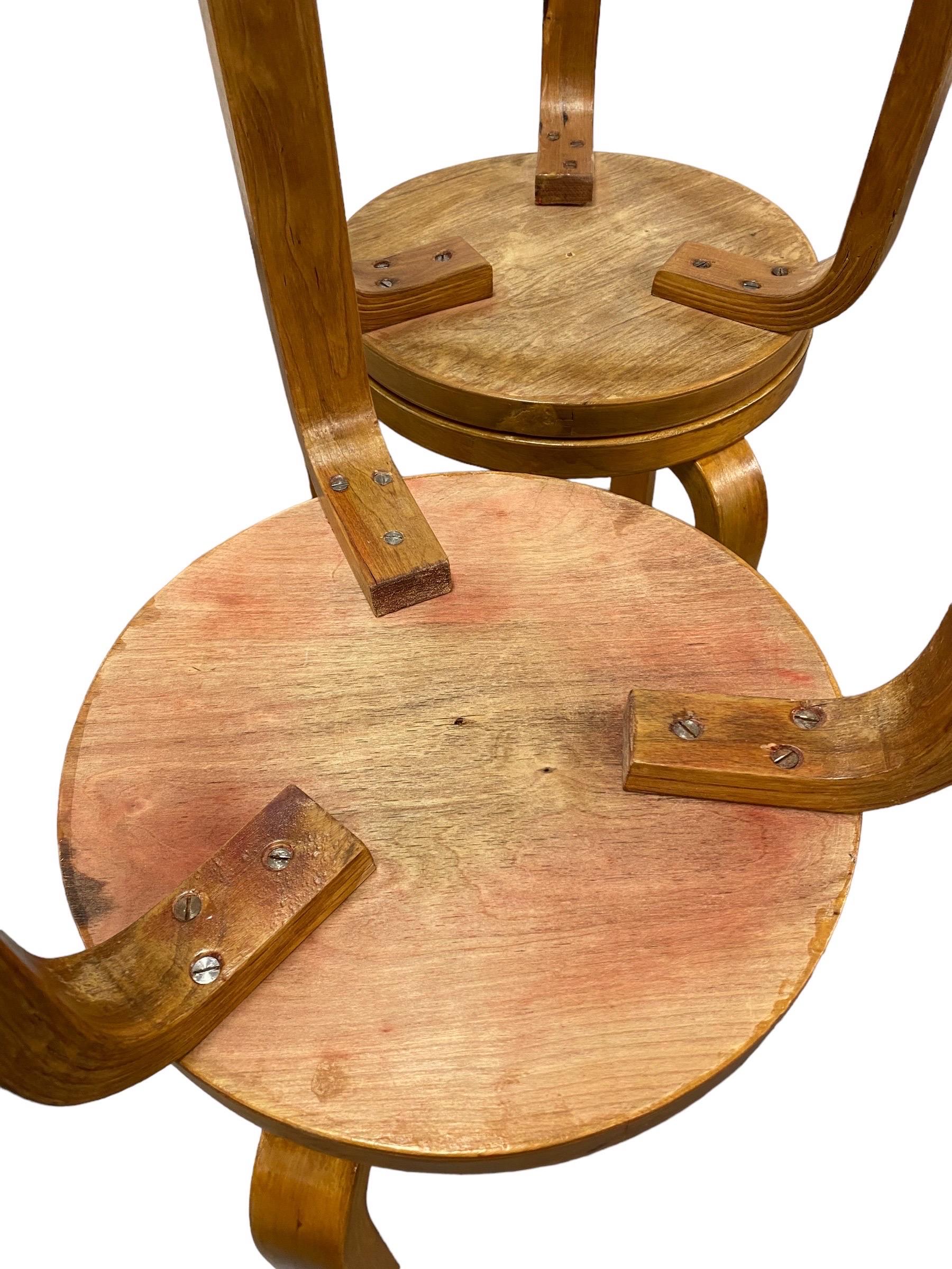 Ensemble de 4 tabourets empilables à 3 pieds Alvar Aalto+Aalto modèle 60 en Brich, Artek années 1930 en vente 6