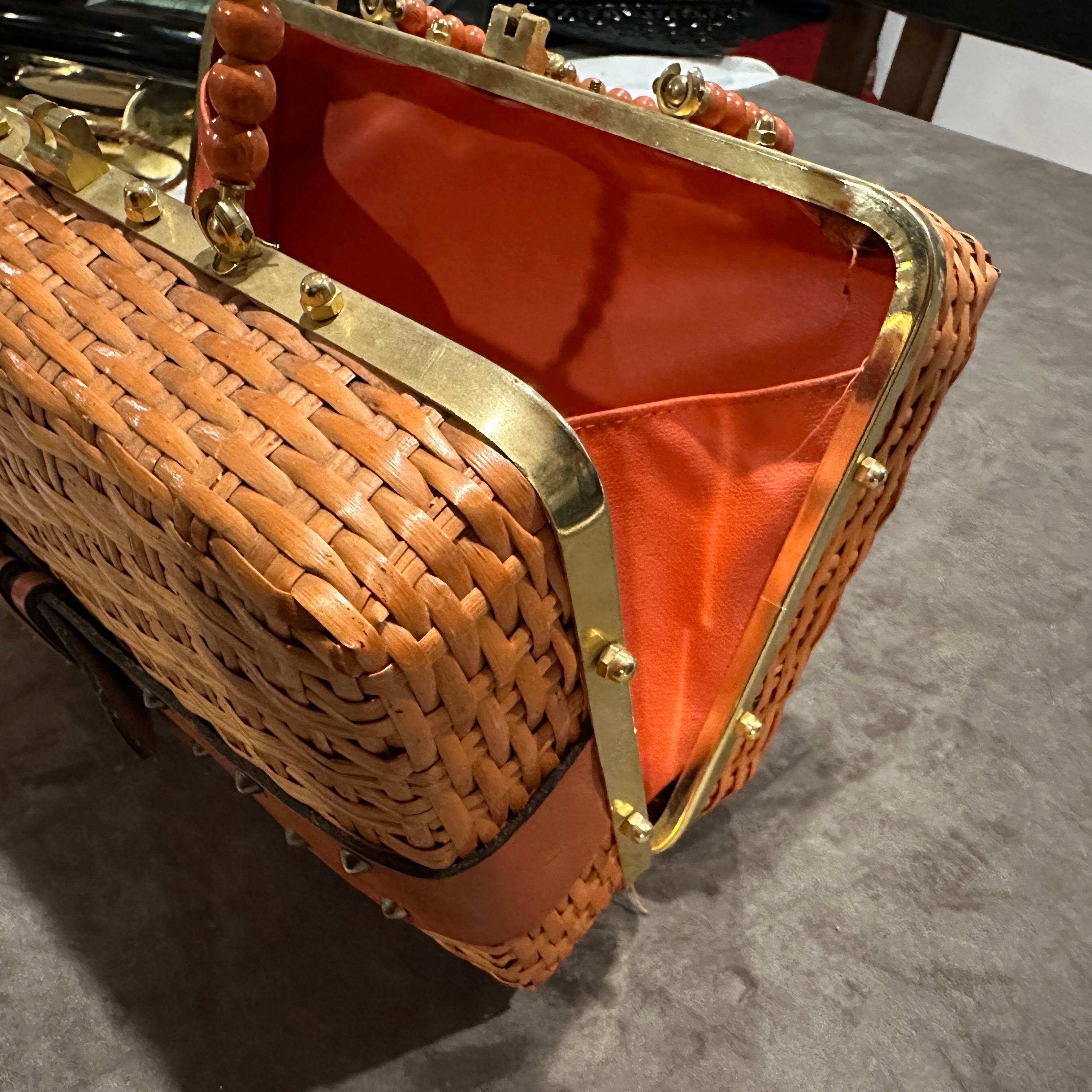 An Amazing 1950s Wicker, Brass and Orange Leather Italian Hand-Bag For Sale 10