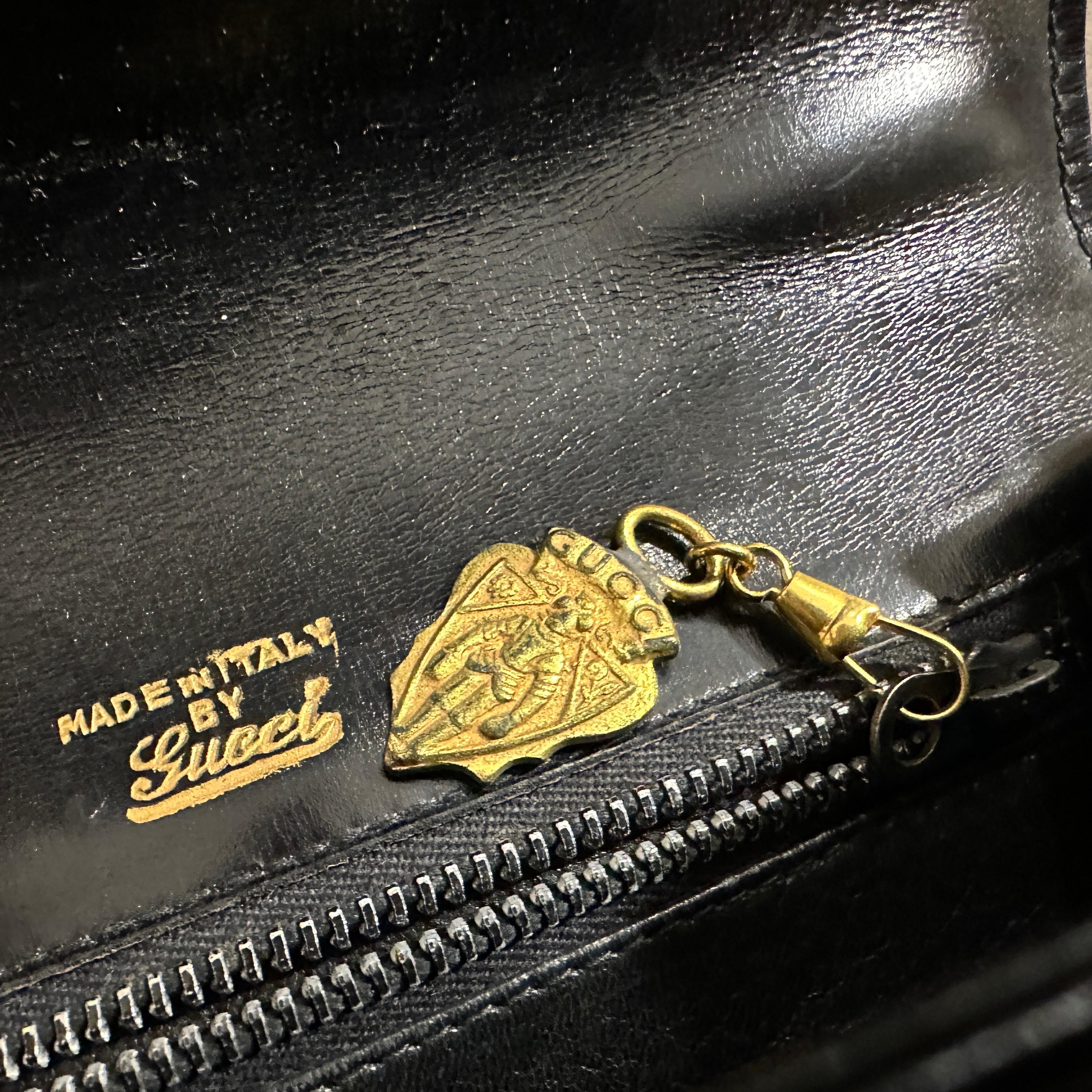 An Amazing 1980s Blue Leather and Lapis Lazuli Clasp Evening Bag by Gucci For Sale 3