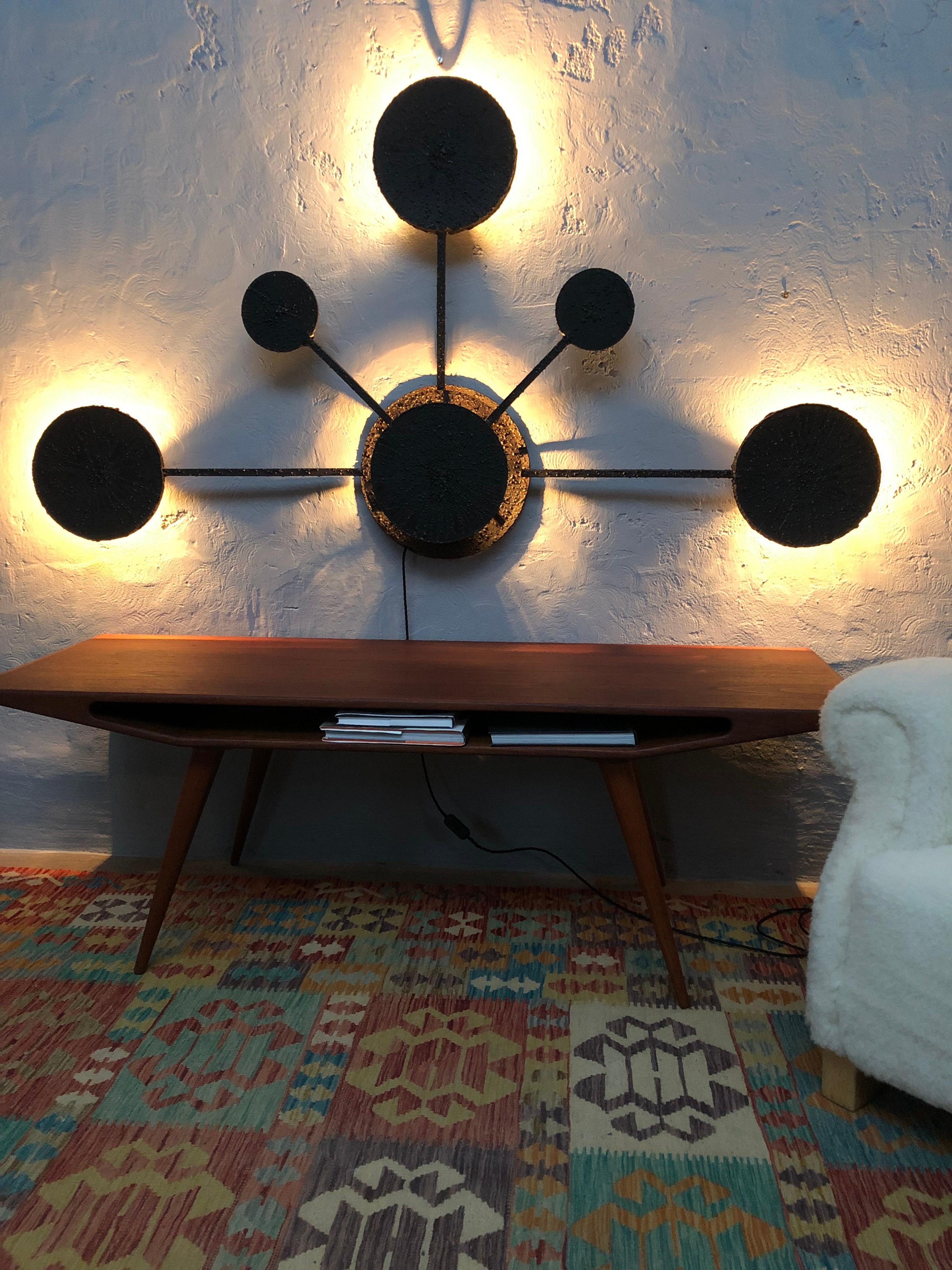 Amazing Brutalist Wall Sculpture Lamp from the 1960s For Sale 2