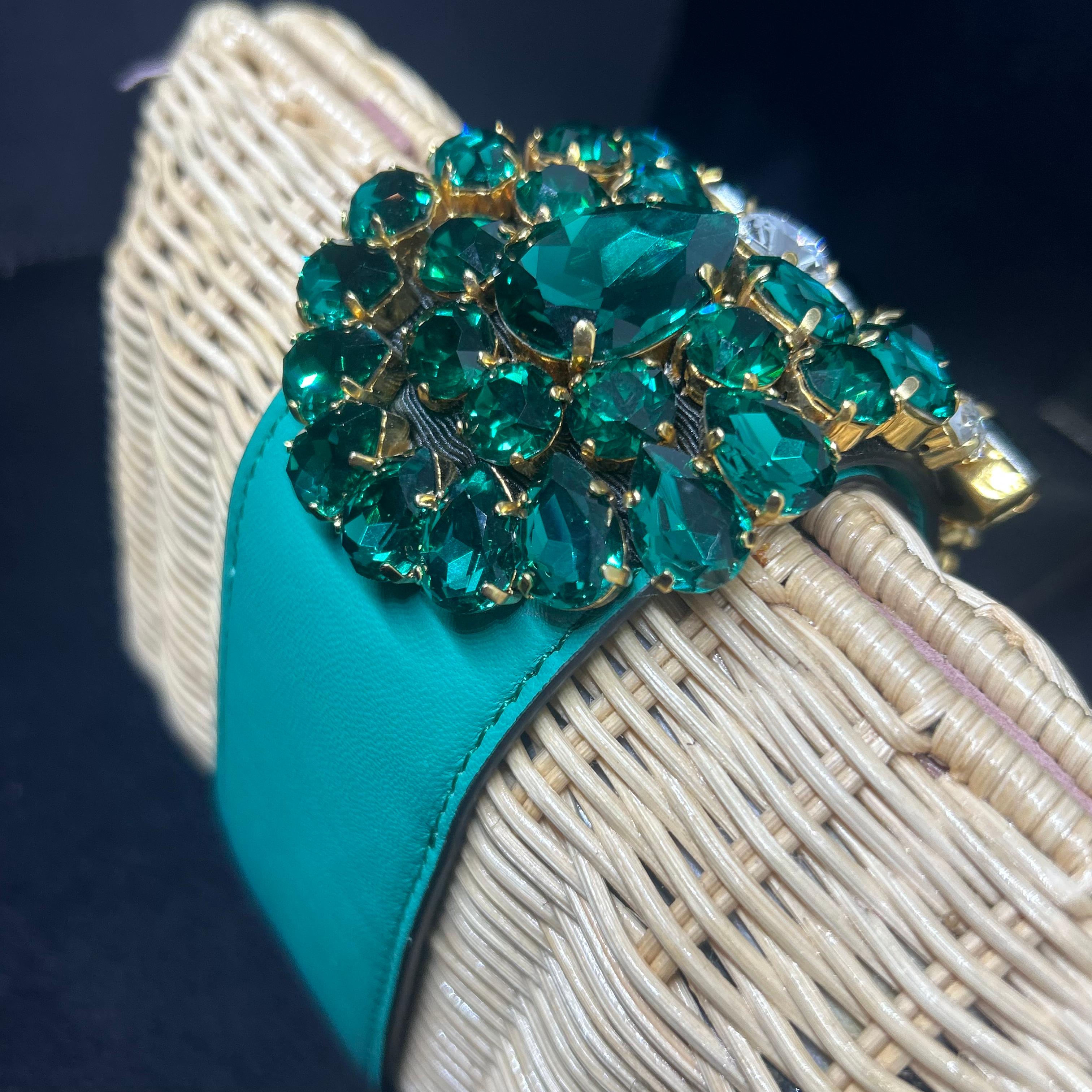 A Amazing High QualityWoven Rattan Clutch Bag with Green Crystal Made by Gedebe For Sale 3