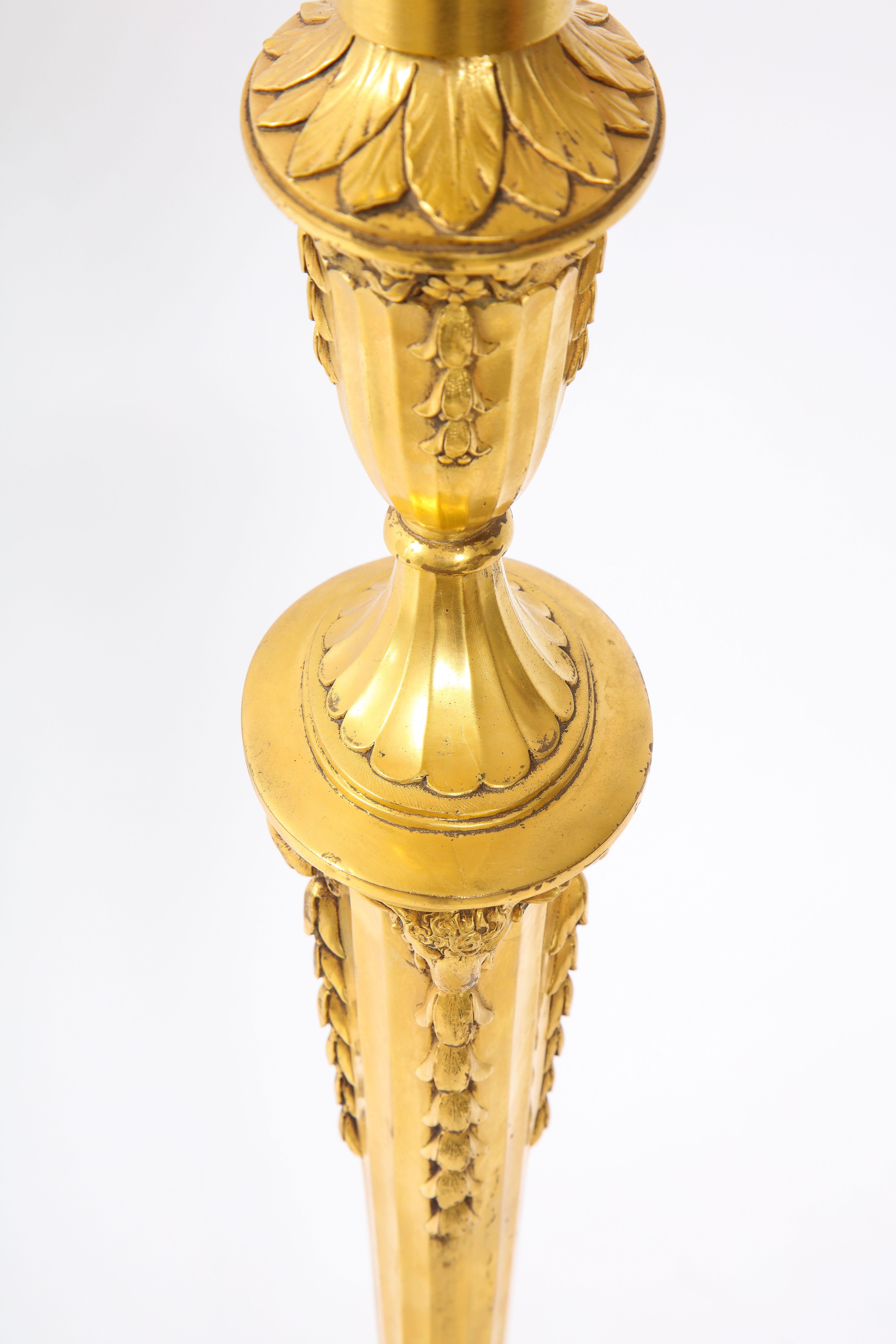 Lampada da tavolo a candeliere in bronzo Dore del XIX secolo americano, E. F. Caldwell & Co. In condizioni buone in vendita a New York, NY