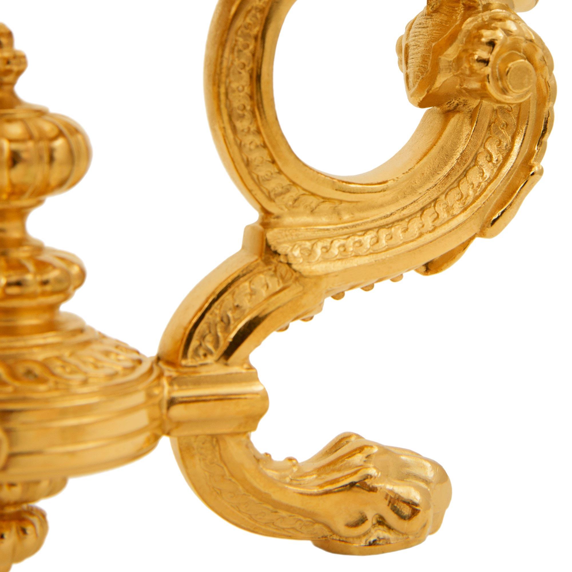 Un centro de mesa americano del siglo XIX de Ormolu y Cristal de estilo Luis XVI en venta 1