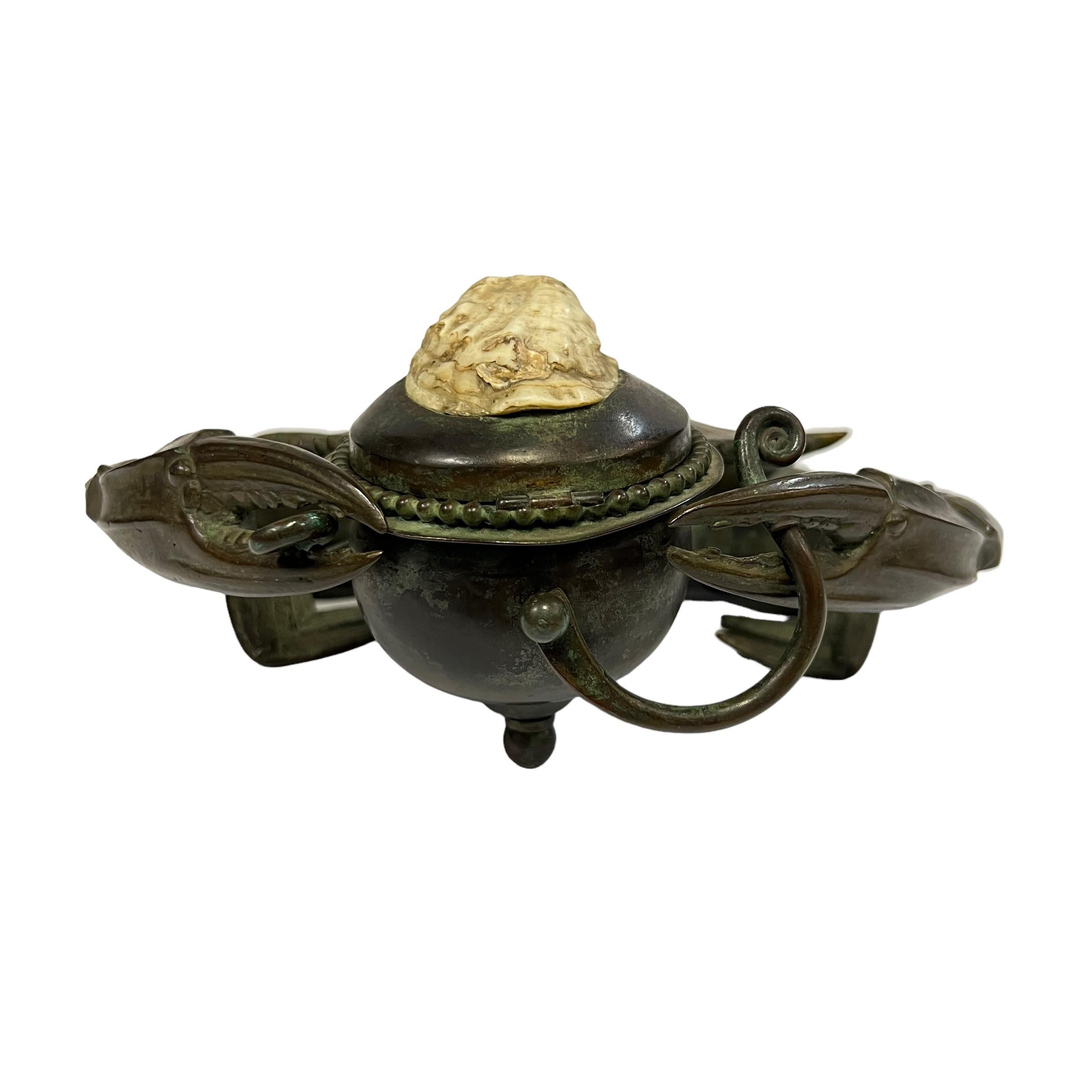 An American Art Nouveau Bronze Sculptural Blue Crab Inkwell by, Tiffany Studios For Sale 5