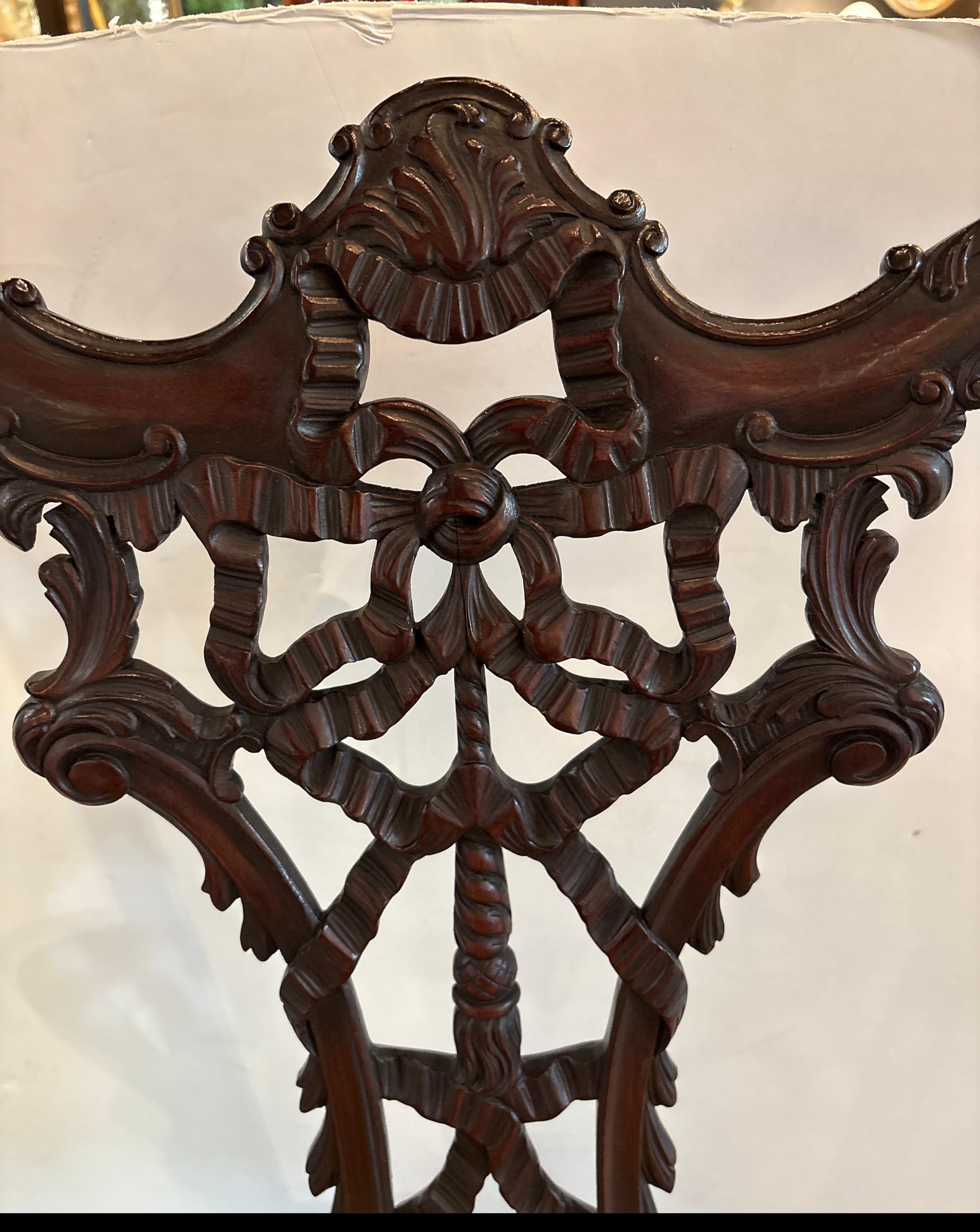 Un Sillón Chippendale Americano Tallado a Mano del Centenario en Bueno estado para la venta en Lambertville, NJ