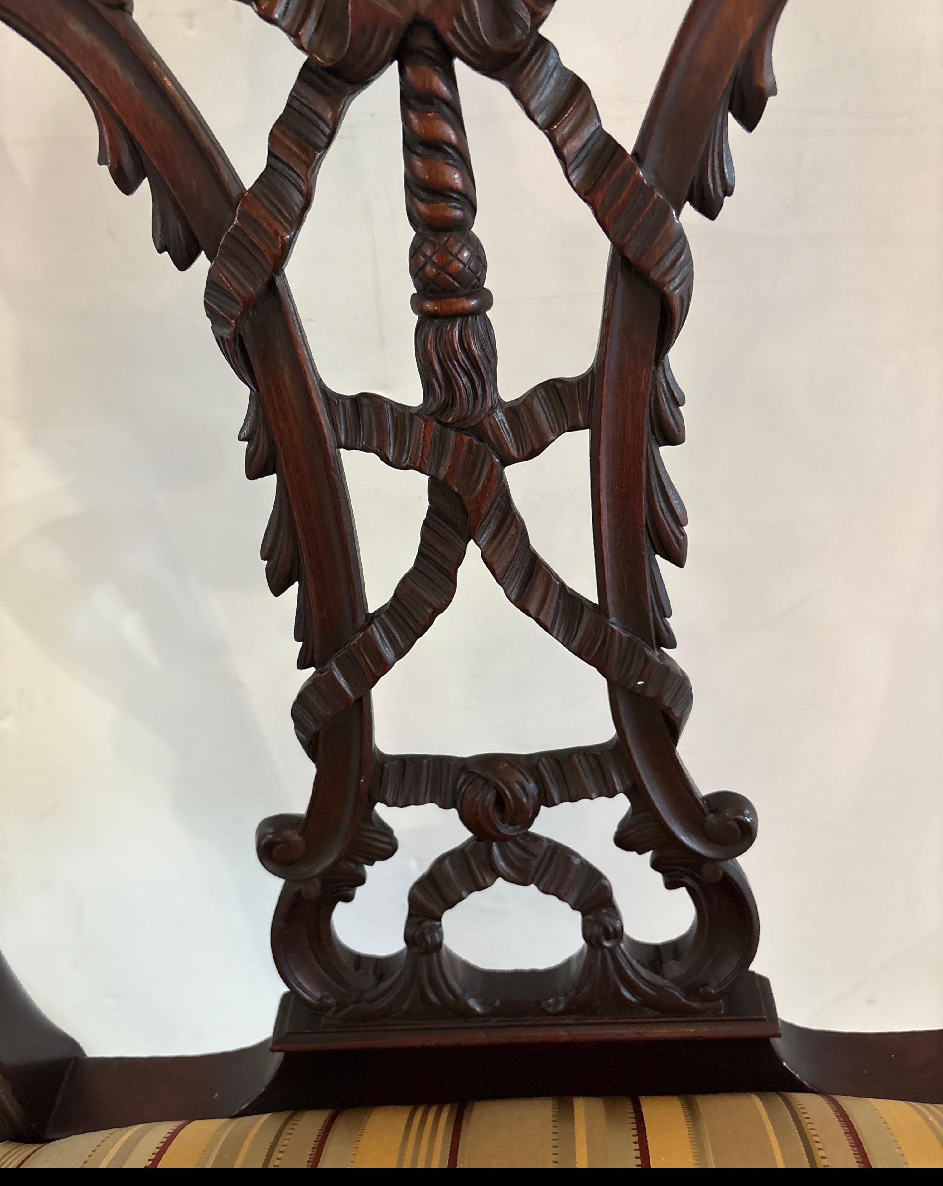 Un Sillón Chippendale Americano Tallado a Mano del Centenario siglo XIX en venta