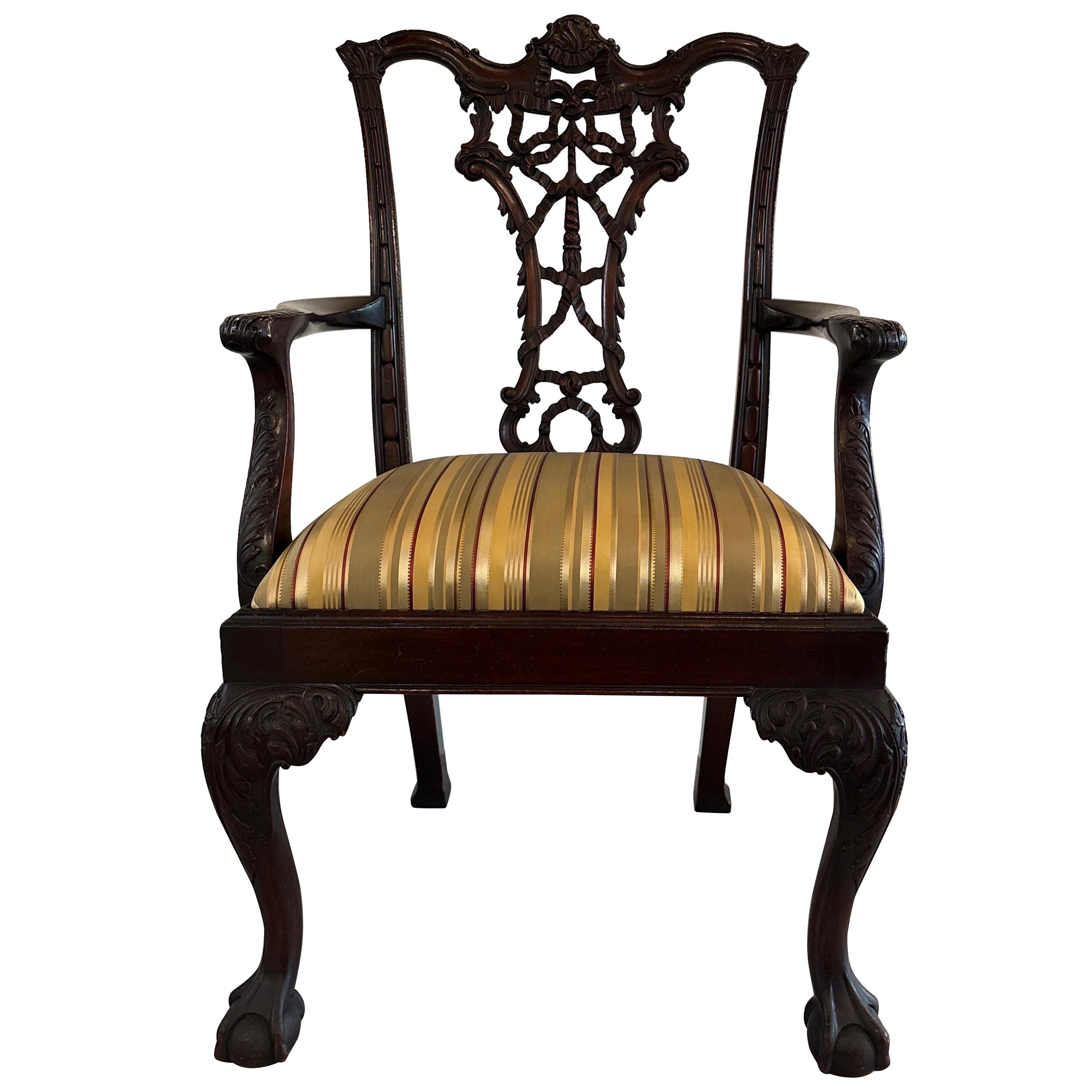 Un Sillón Chippendale Americano Tallado a Mano del Centenario en venta