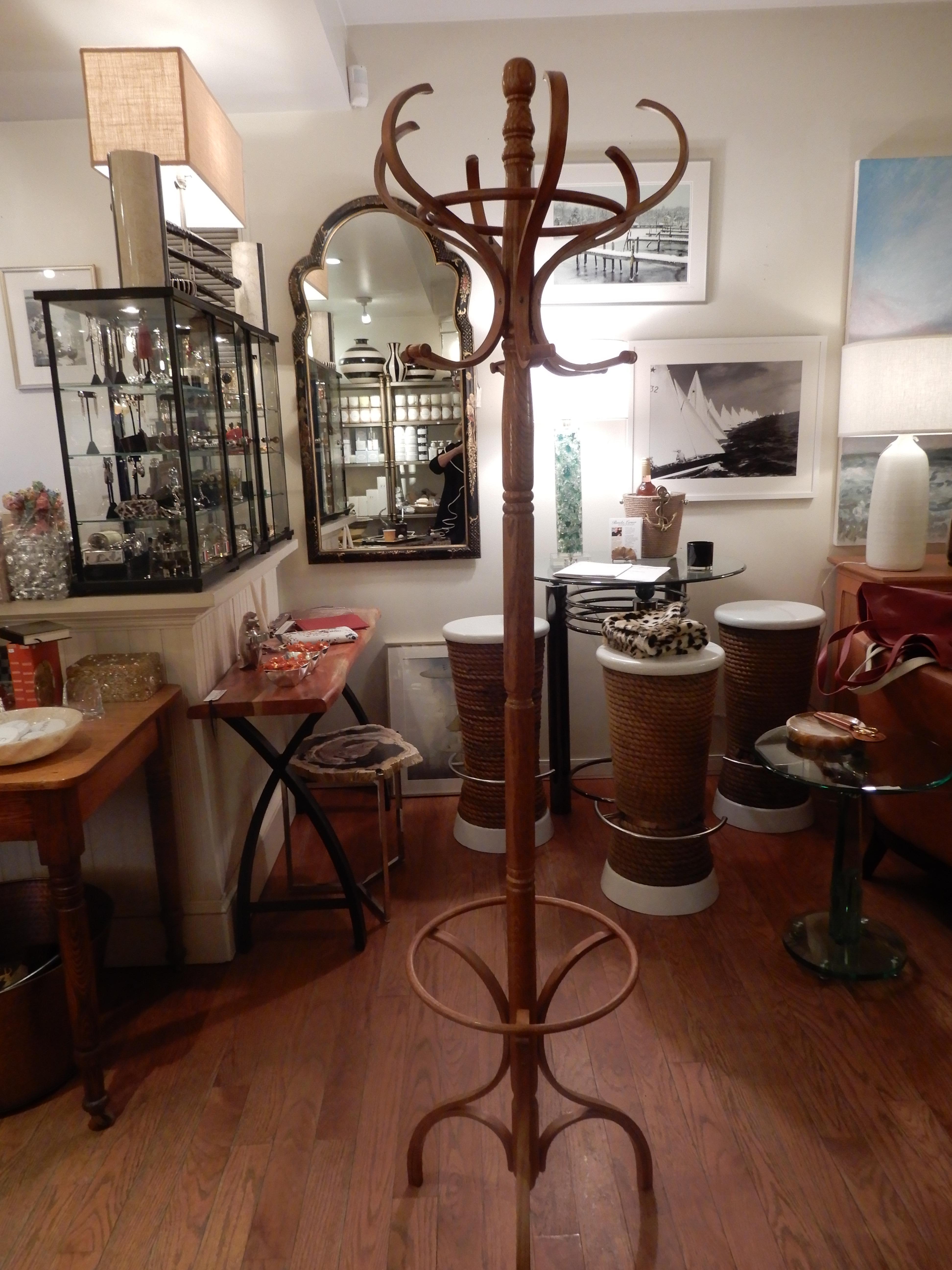 American Handcrafted White Oak Coat Stand In Good Condition For Sale In Bellport, NY