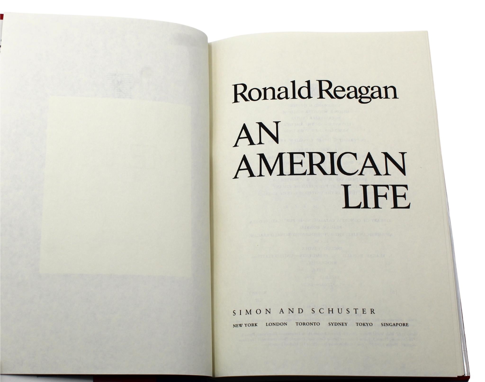 An American Life, firmata da Ronald Reagan, prima edizione commerciale con DJ, 1990. In condizioni buone in vendita a Colorado Springs, CO