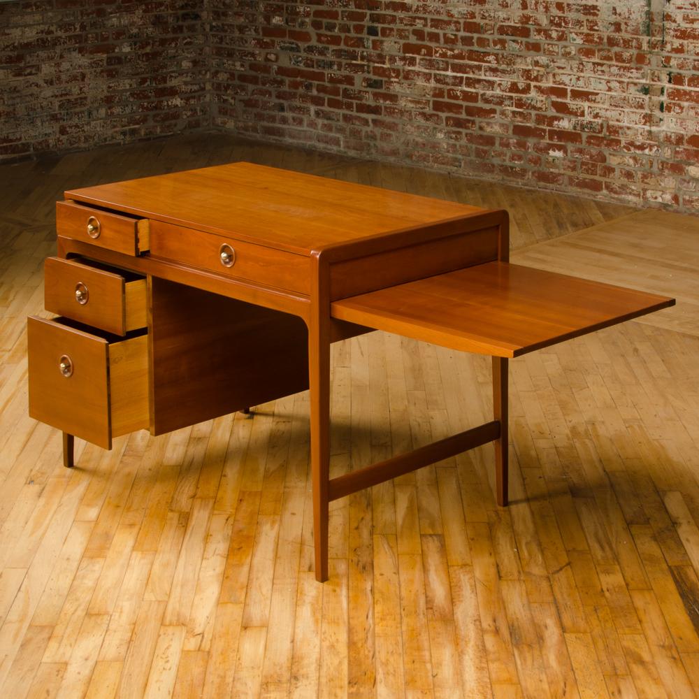 Bureau américain du milieu du siècle Déisgned par John Van Koert Fro Drexel, vers 1960 Bon état - En vente à Philadelphia, PA