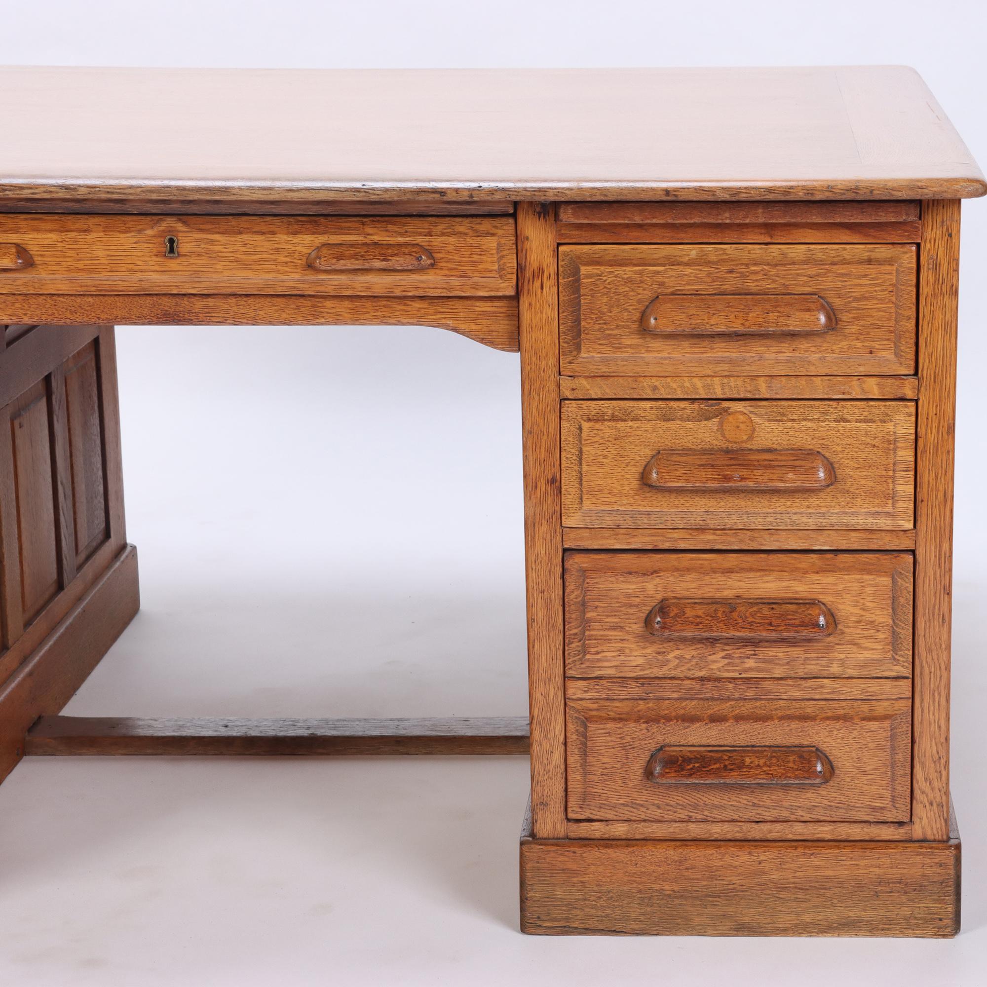 Early 20th Century American Oak Raised Panel Partners Desk, circa 1900