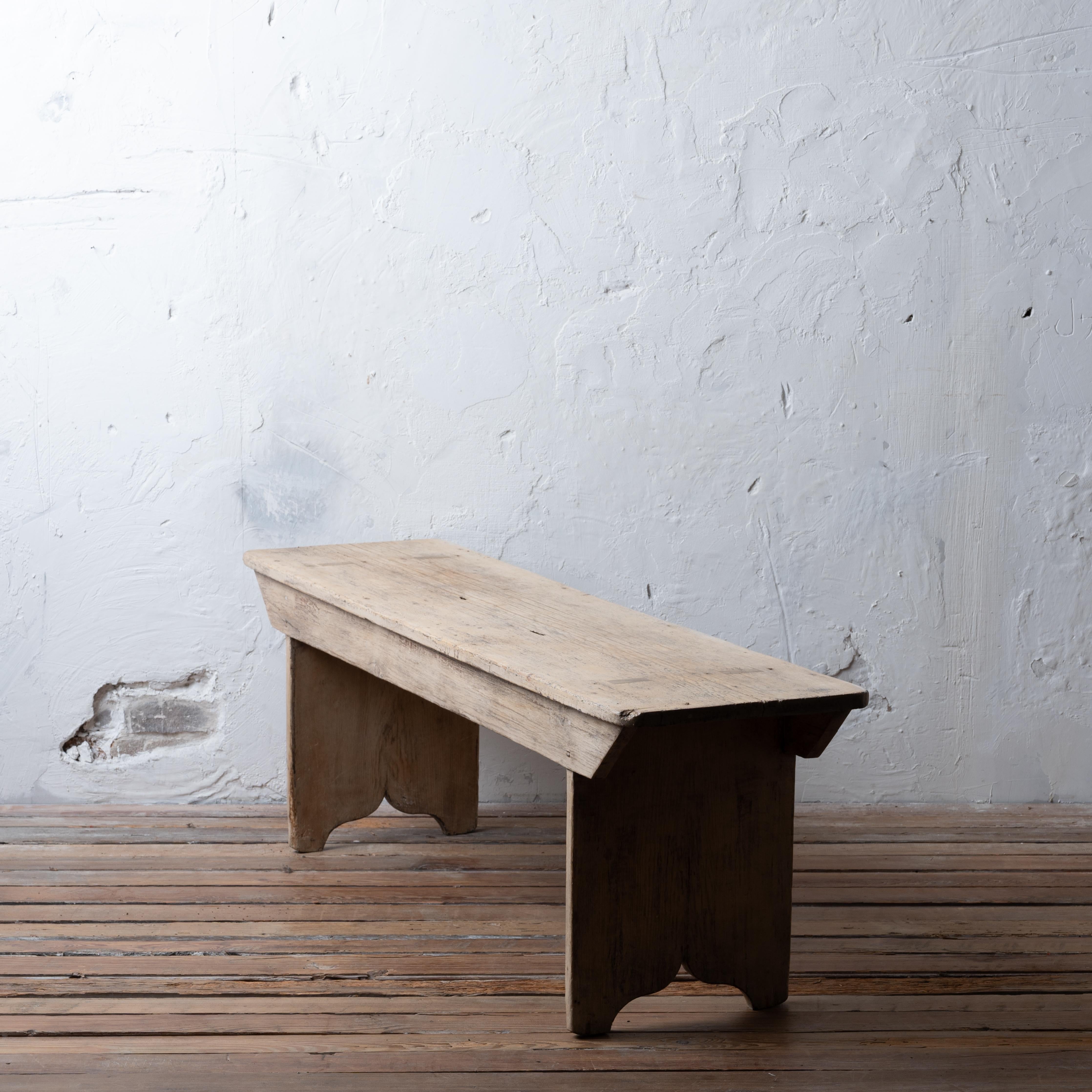 Banc américain primitif blanchi, 19ème siècle Bon état - En vente à Savannah, GA