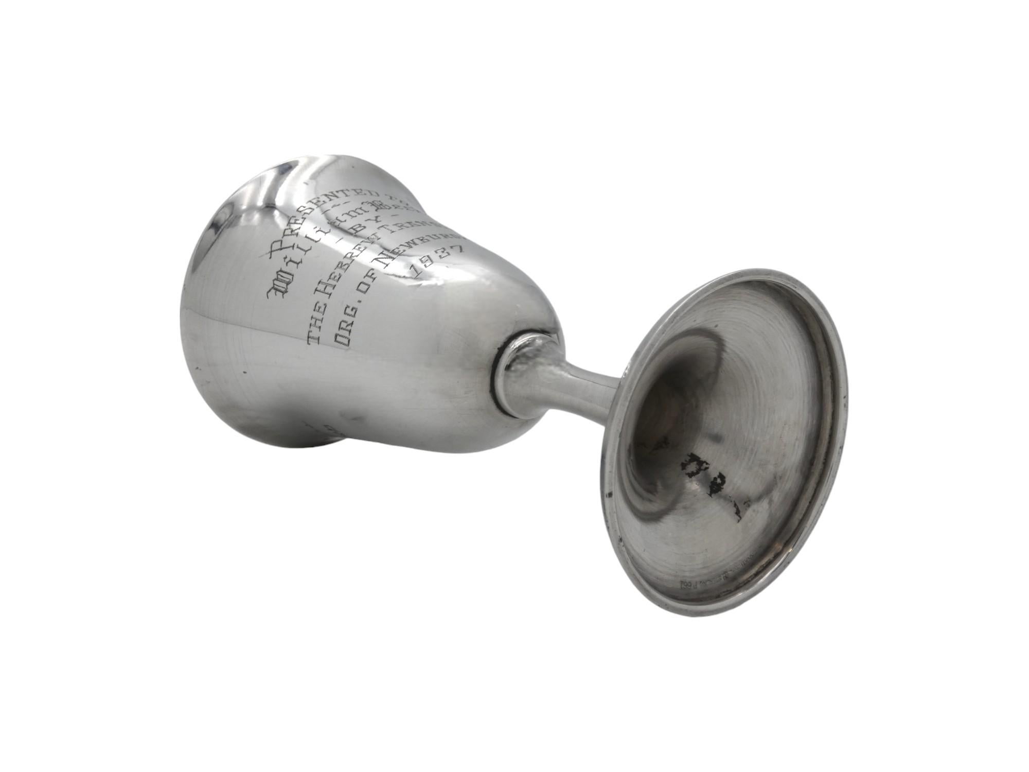 Una copa de Kiddush de plata americana, Newburgh NY 1937 Estadounidense en venta