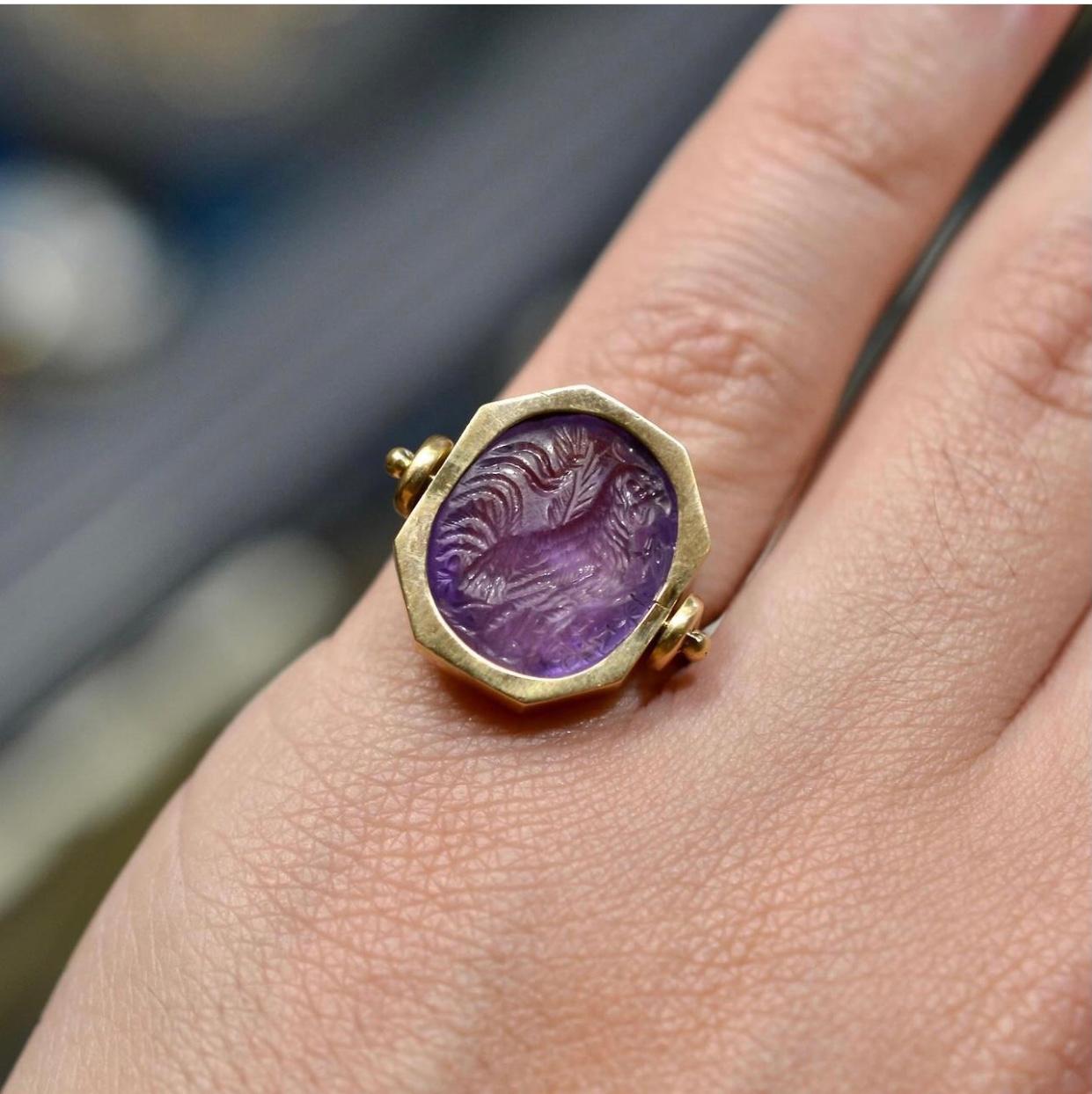 An Amethyst Intaglio Magical In Gold Ring Roman 3rd Century AD For Sale 3