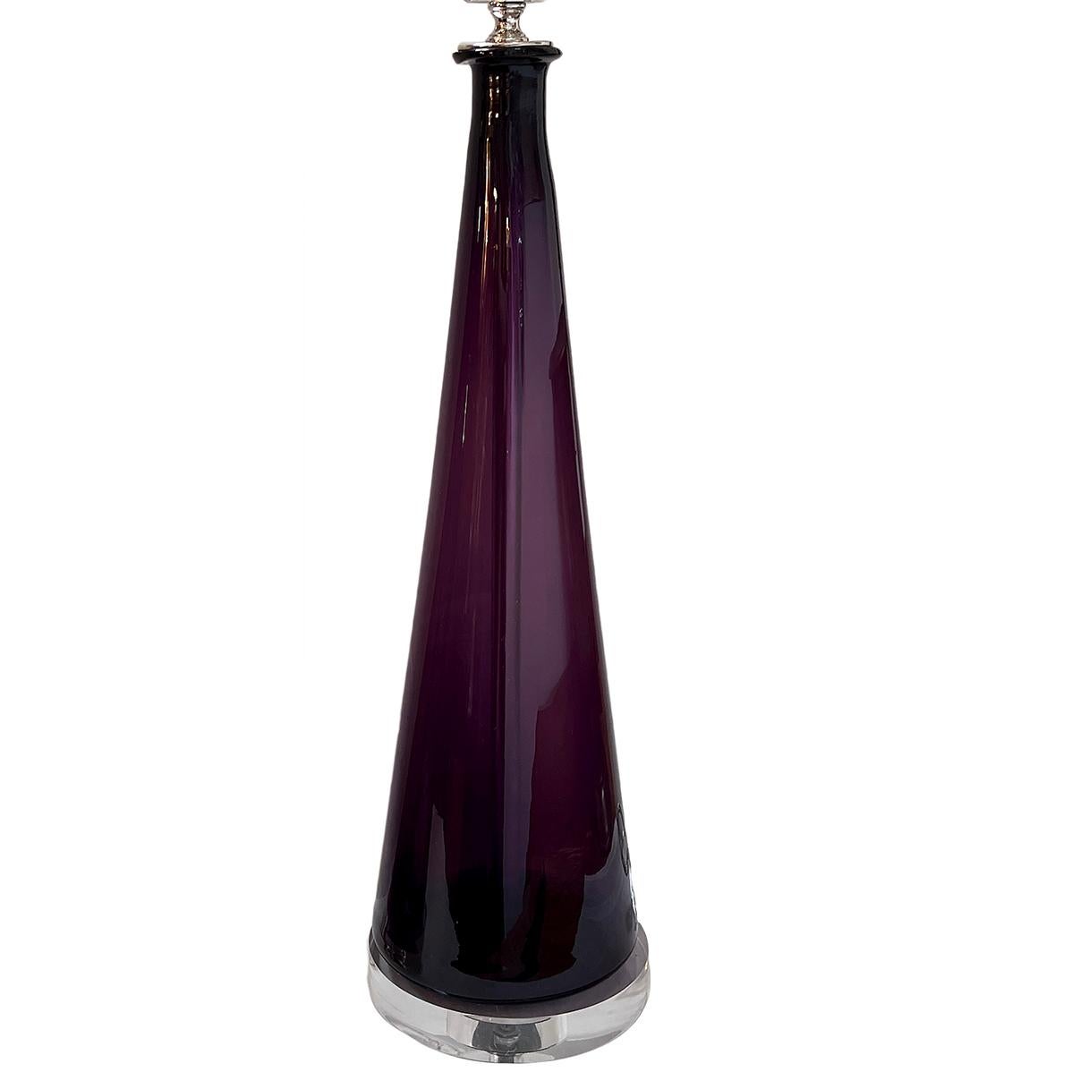 A circa 1960 Italian blown glass table lamp with lucite base.

Measurements:
Height of body: 20.5