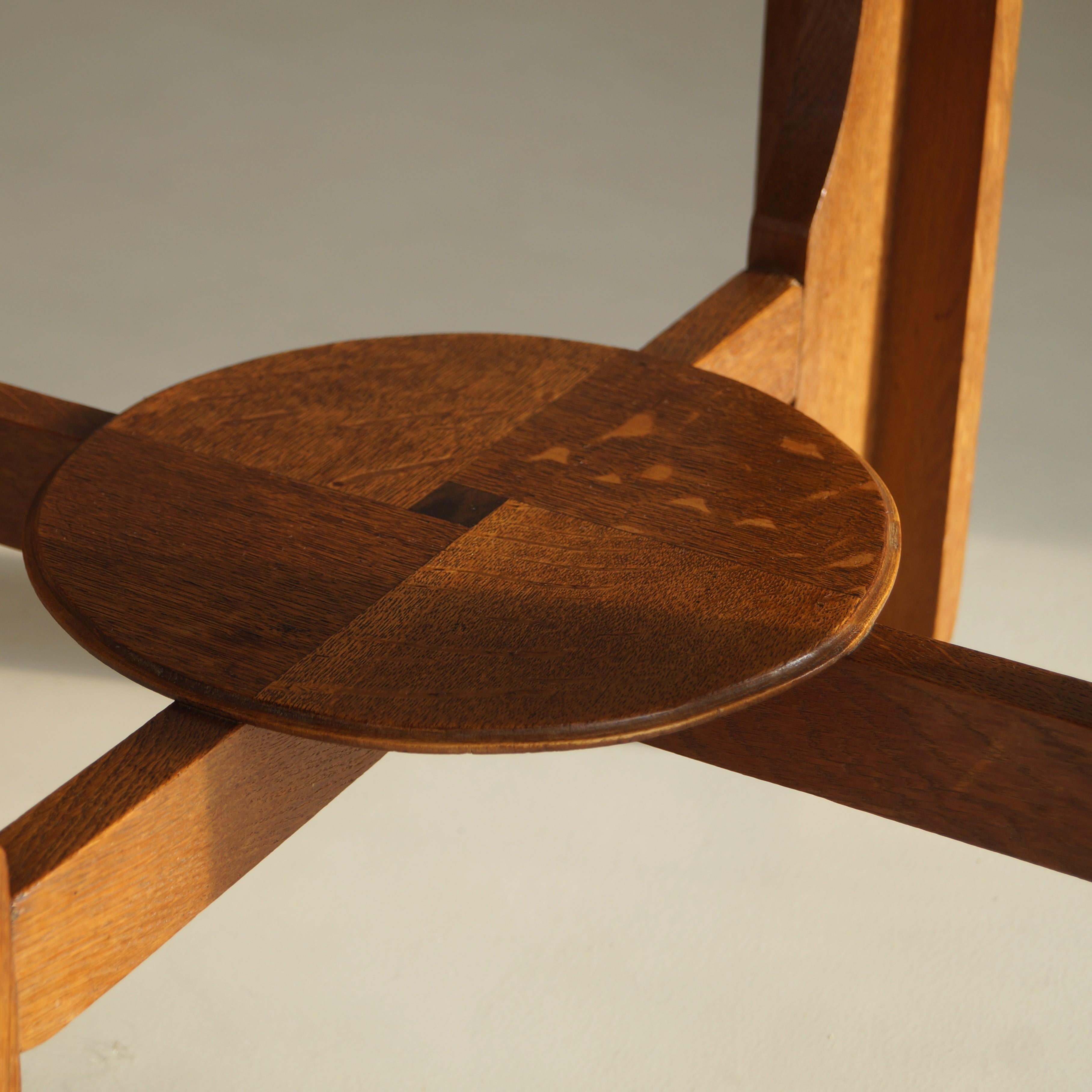 An Amsterdam School Dutch Art Deco side table, 1920s en vente 5