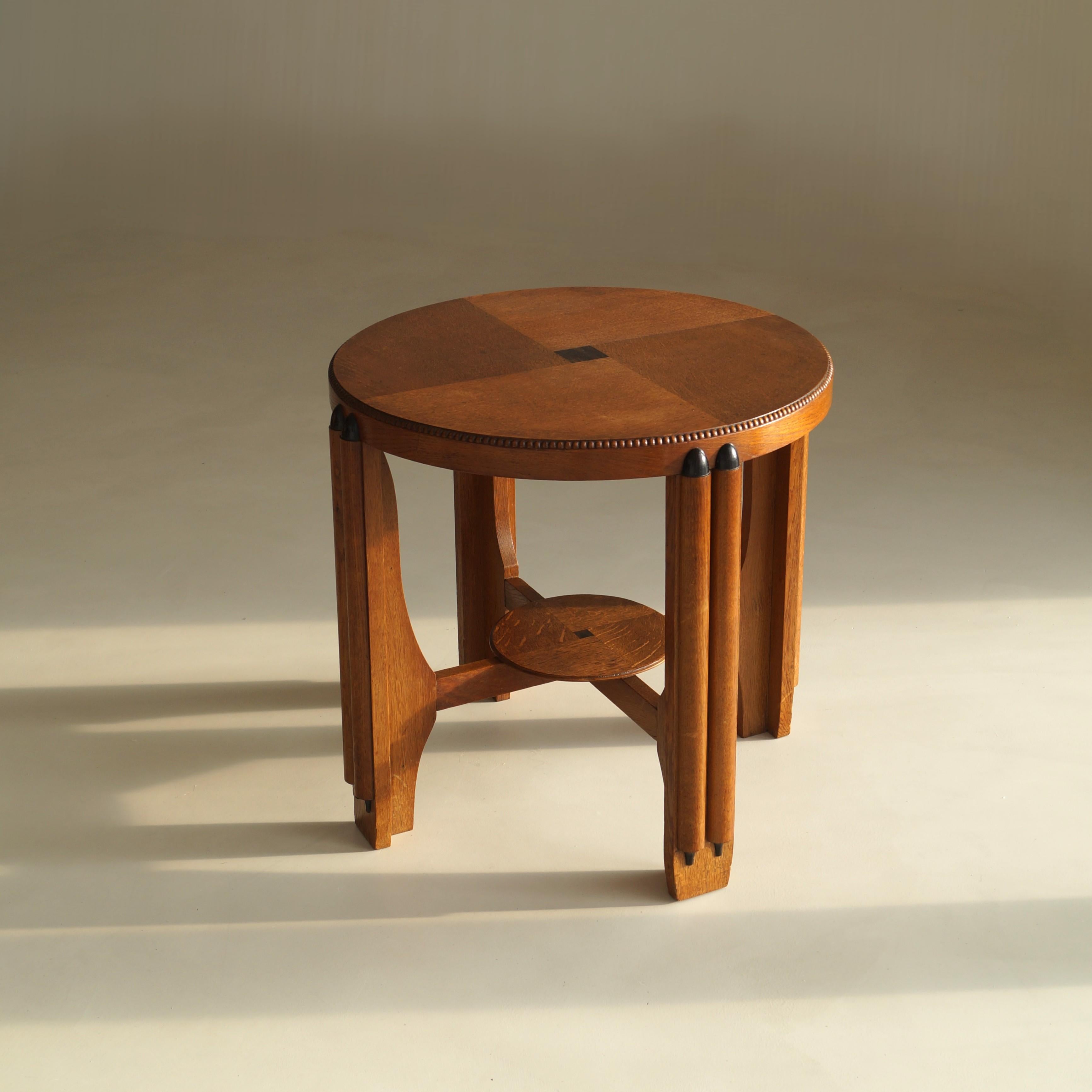 An Amsterdam School Dutch Art Deco side table, 1920s en vente 8